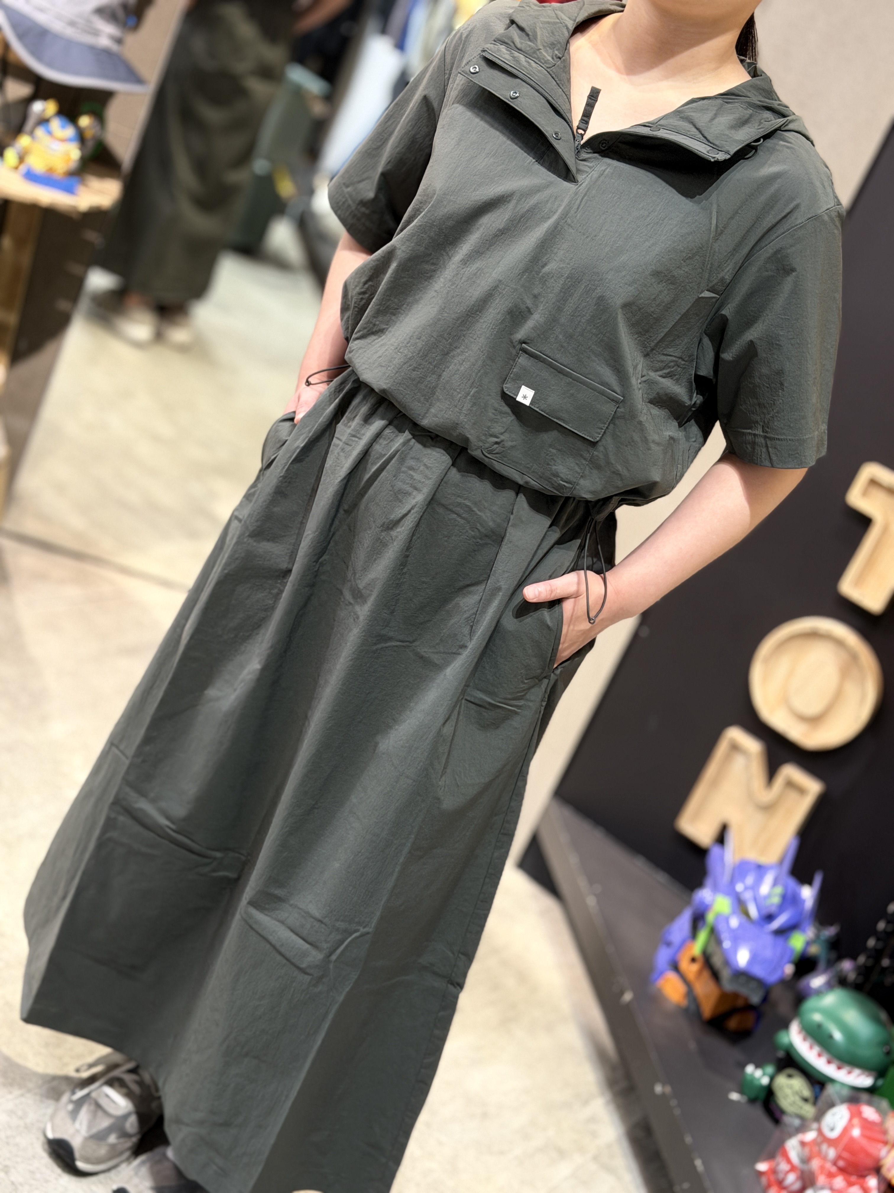 Snow Peak Root Anorak Dress 女款 腰間口袋連帽 連身裙 S26MWROP63