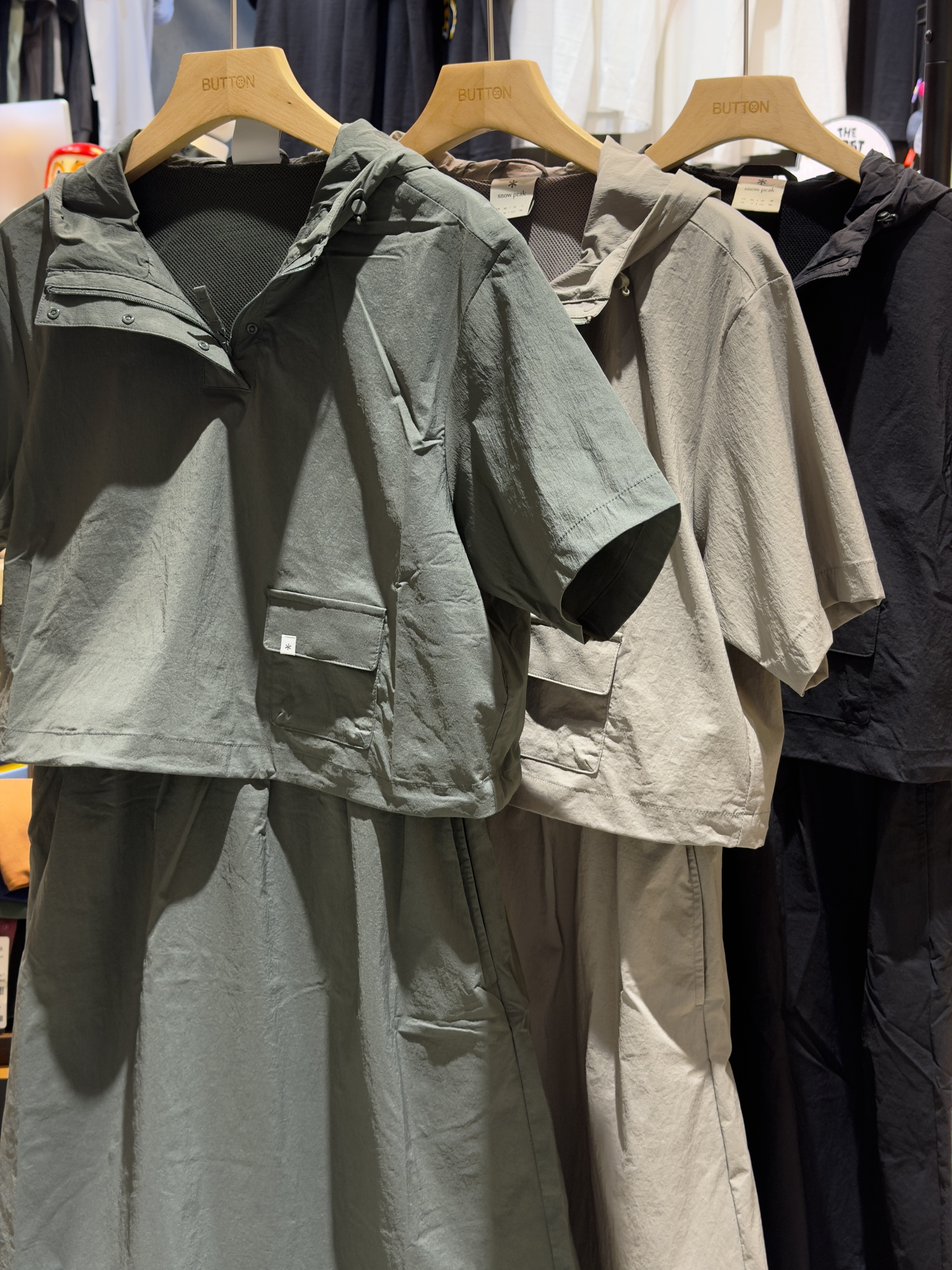 Snow Peak Root Anorak Dress 女款 腰間口袋連帽 連身裙 S26MWROP63