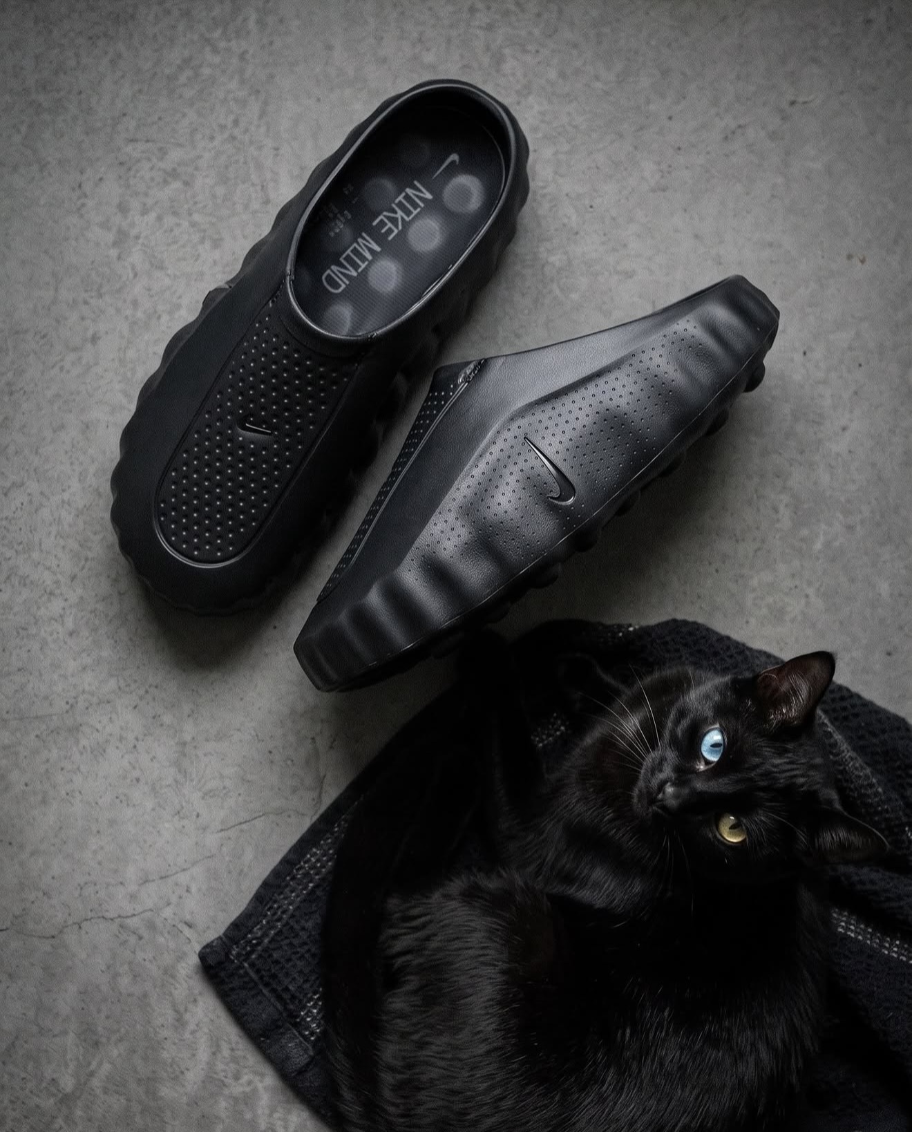Nike Mind 001 ”Triple Black“ 全黑色 賽前拖鞋 HQ4307-005