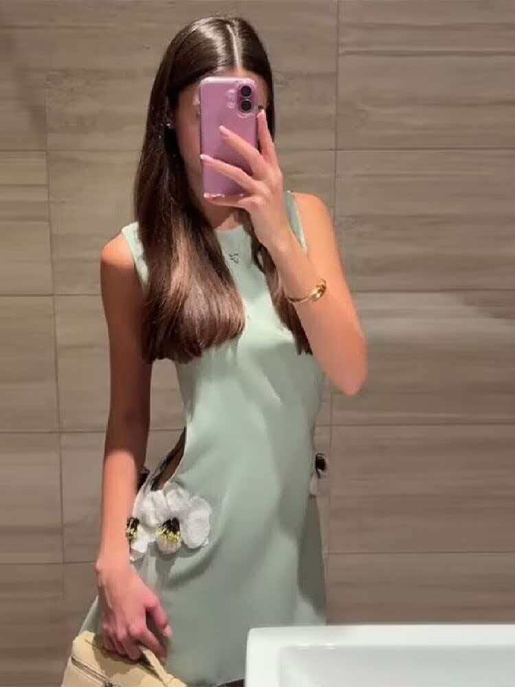 亮片立體花朵 露腰無袖洋裝