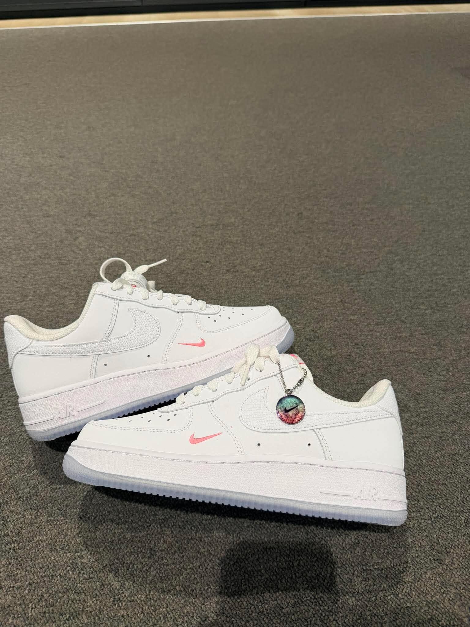 Nike W Air Force 1 Low「White Lotus」白粉 女鞋 小勾 果凍底 休閒鞋 IV4453-100