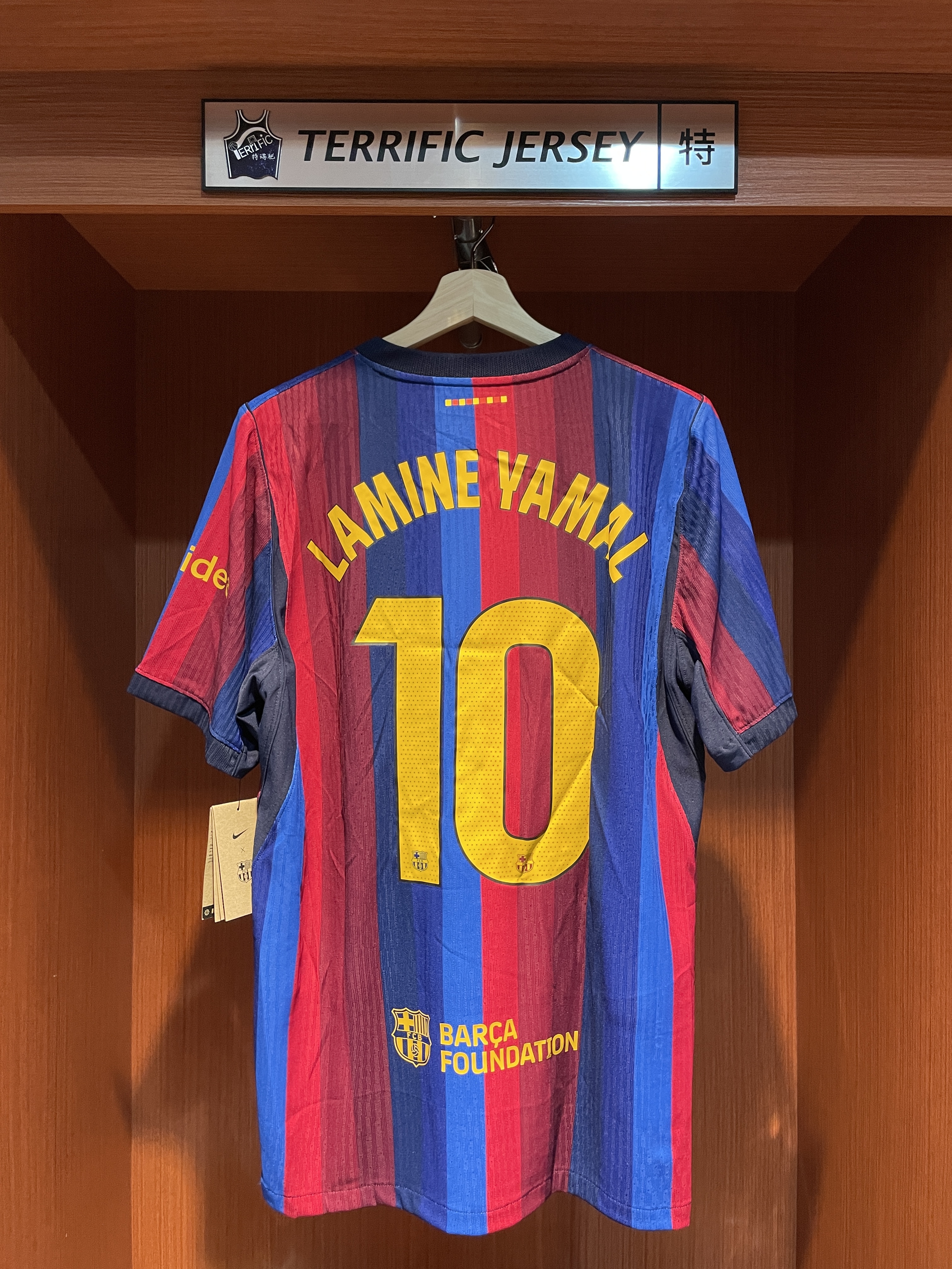 LALIGA足球 Lamine Yamal 巴塞隆納 主場條紋 26-27 Home Nike Authentic Jersey 球員版 全新