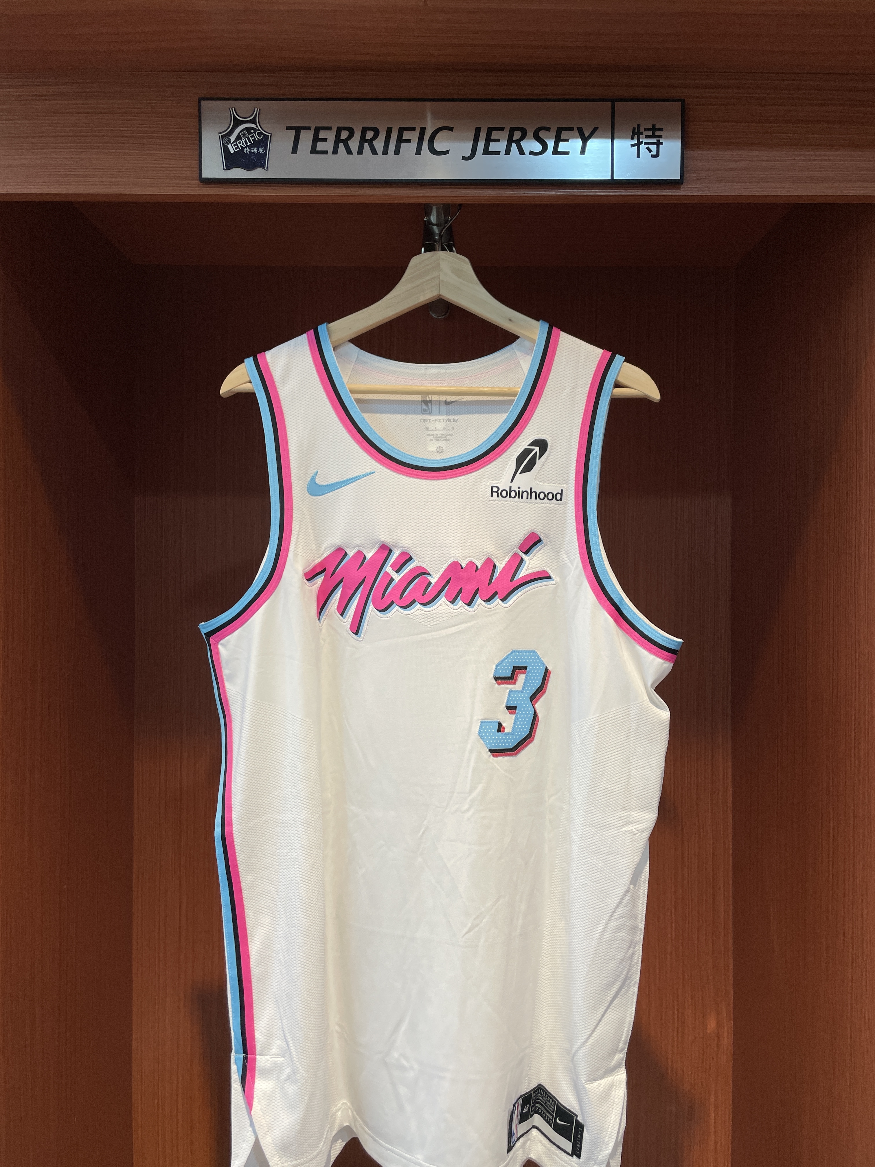 NBA球衣 親簽含認證 Dwyane Wade 邁阿密熱火城市 白南灣 City Nike Authentic 球員版 電繡 Fanatics 官方雷射編號 全新