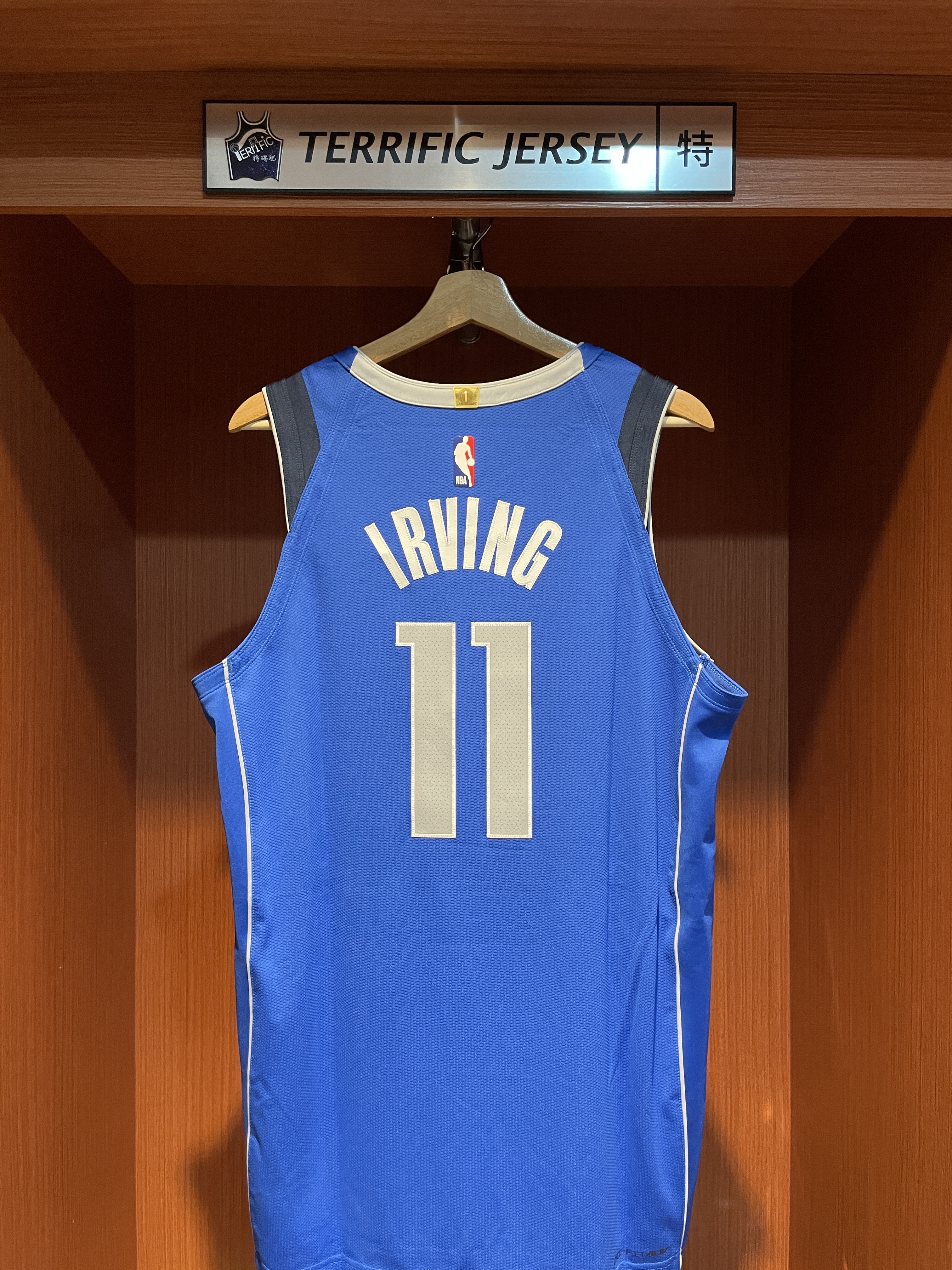 NBA球衣 Kyrie Irving 達拉斯小牛藍 Icon Nike Authentic 球員版 電繡 含贊助商標 全新