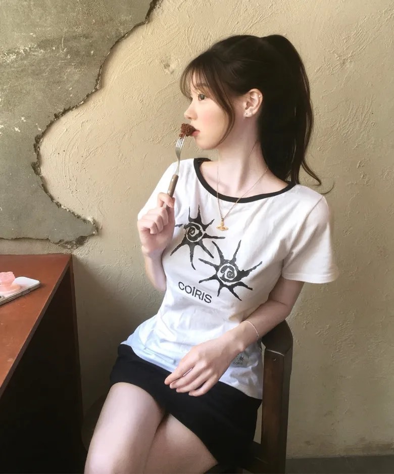 （現貨）韓牌 COIRIS SOLUNA 斜肩 領口撞色 短T C-P00000HH