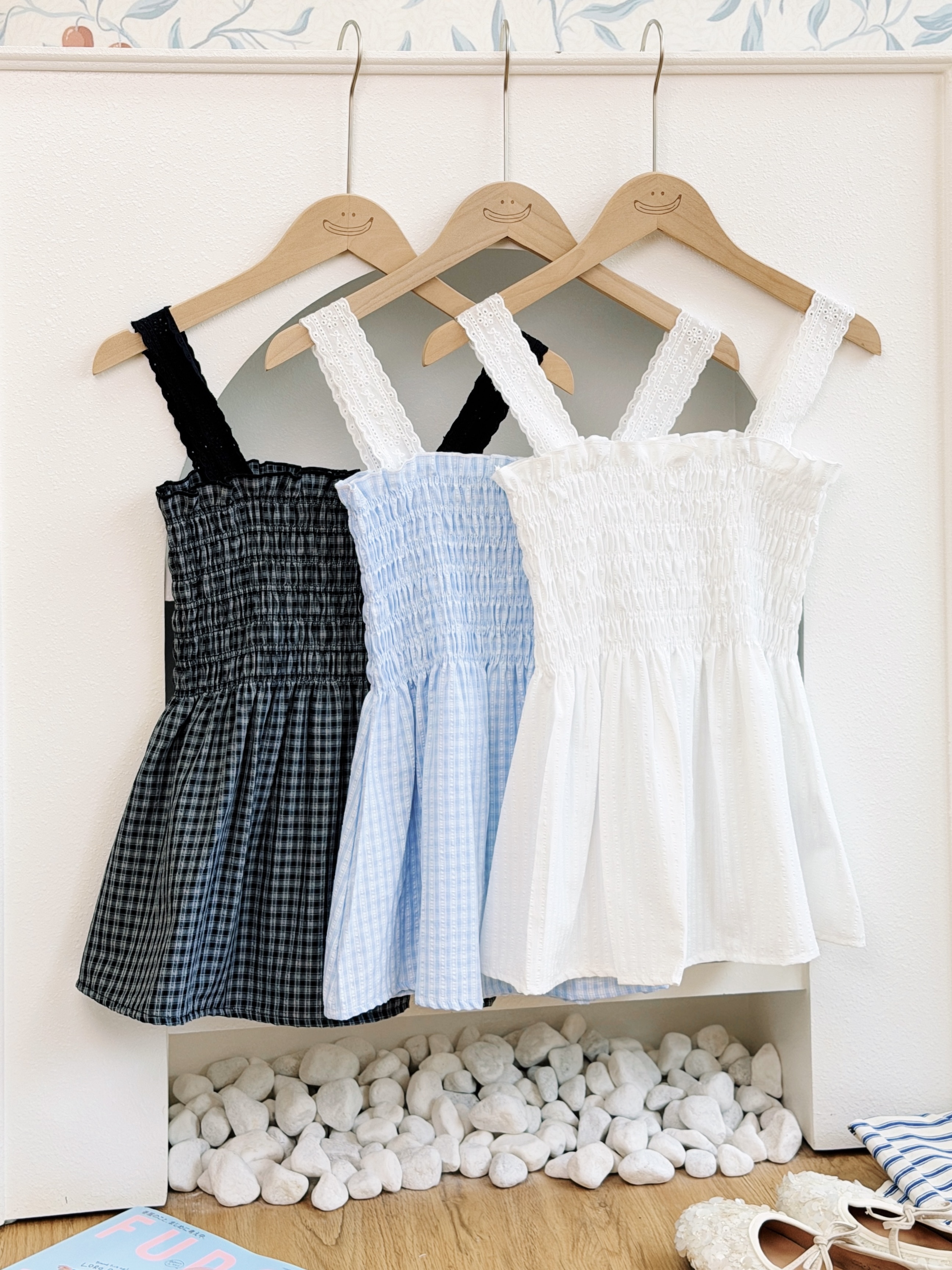三色 / 格紋束褶雕花肩帶背心 / Broderie Strap Gingham Shirred Cami Top
