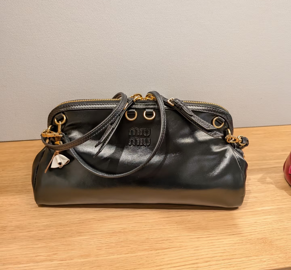 【2色入】Miu Miu Caprice Shiny Leather Clutch 光澤皮革 手拿包