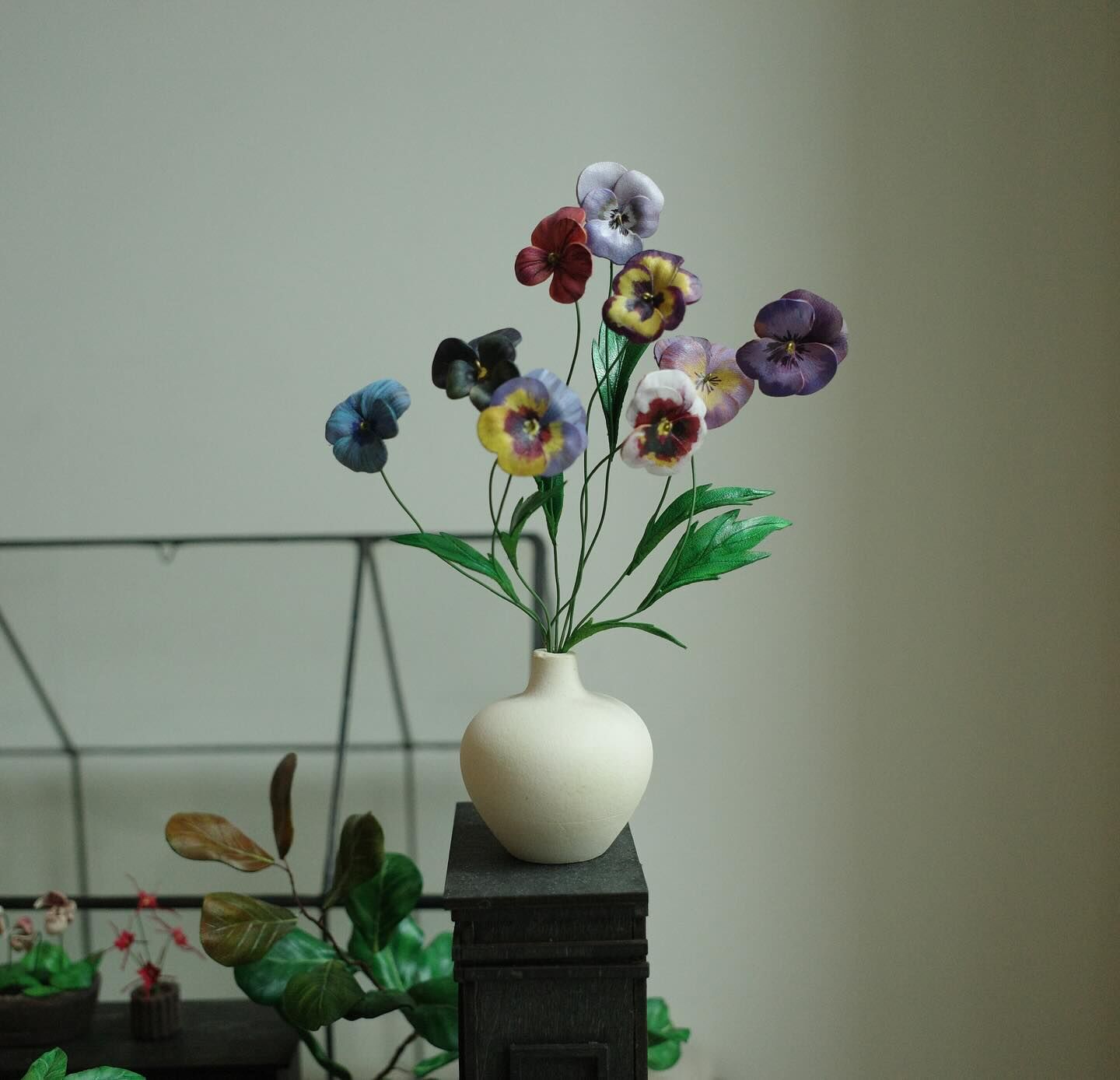 緩室 Huan's｜三色堇百花盆栽 含白陶盆器