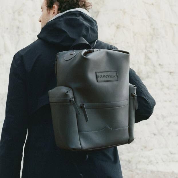 防水 Rubberised Leather Large Topclip Backpack