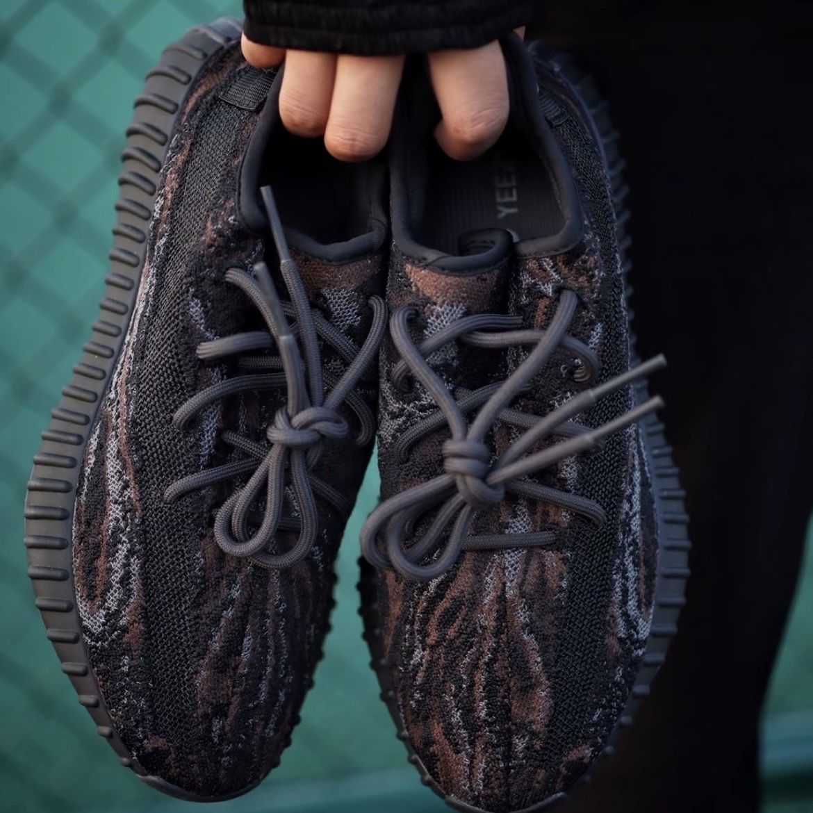 ADIDAS YEEZY BOOST 350 V2 MX ROCK 黑大理石 暗黑暴龍獸 編織 男鞋 GW3774