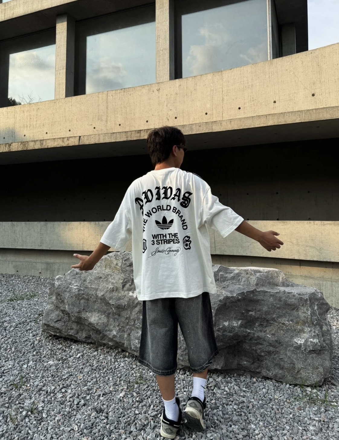 Adidas  Originals 短袖上衣 T恤 白色 黑色 LD3867 LD3868