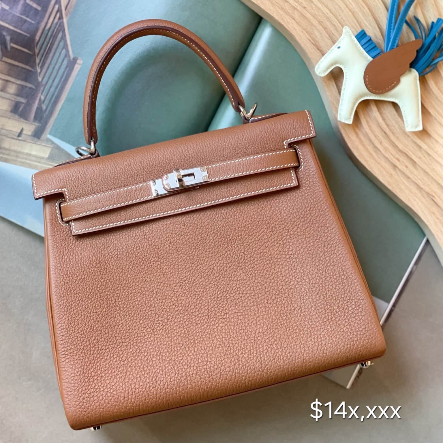 Preloved Hermes Kelly25  Togo Leather Gold GHW  HK14x,xxx(HK$2,000 即時落訂)