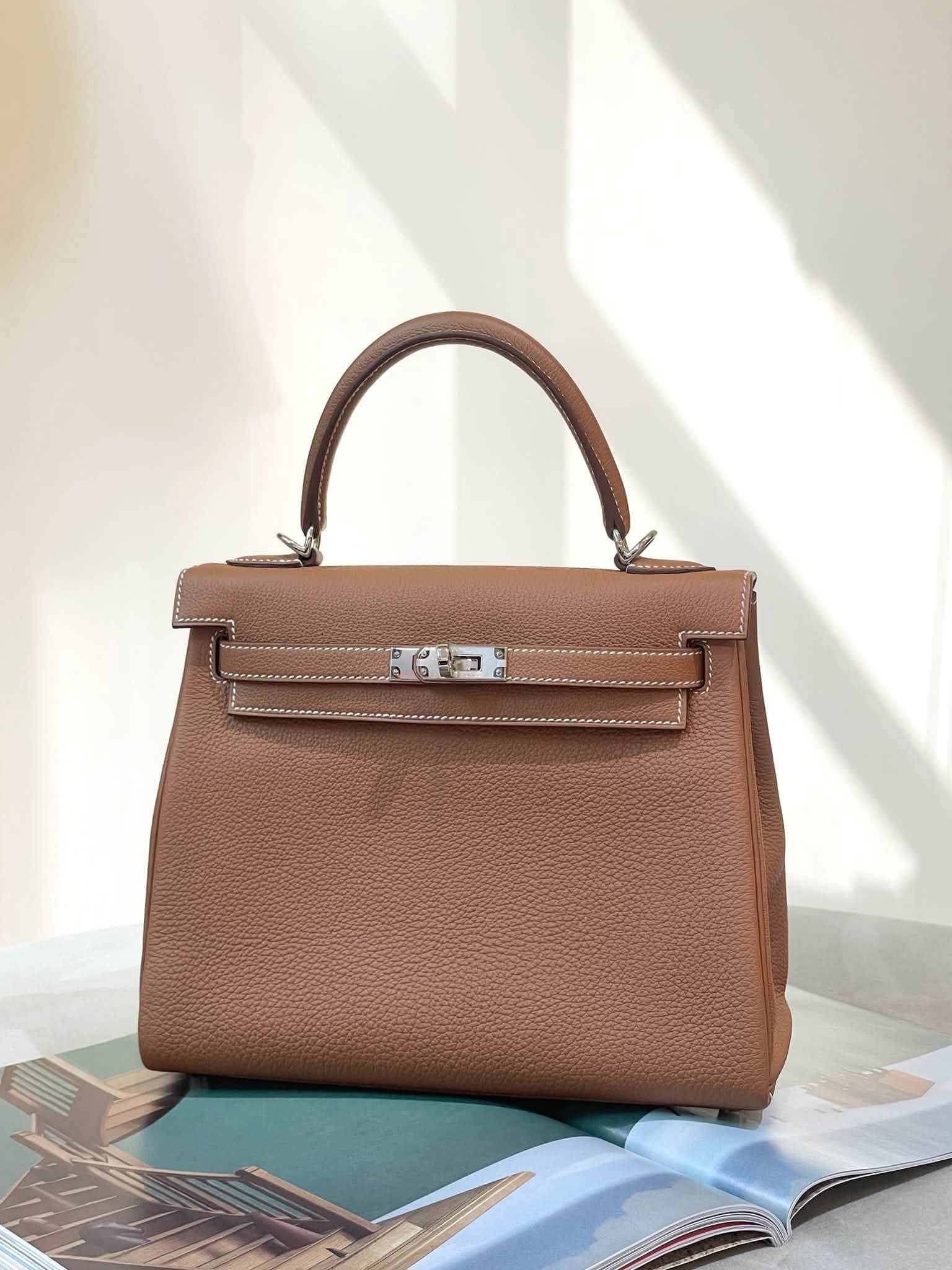 Preloved Hermes Kelly25  Togo Leather Gold GHW  HK14x,xxx(HK$2,000 即時落訂)
