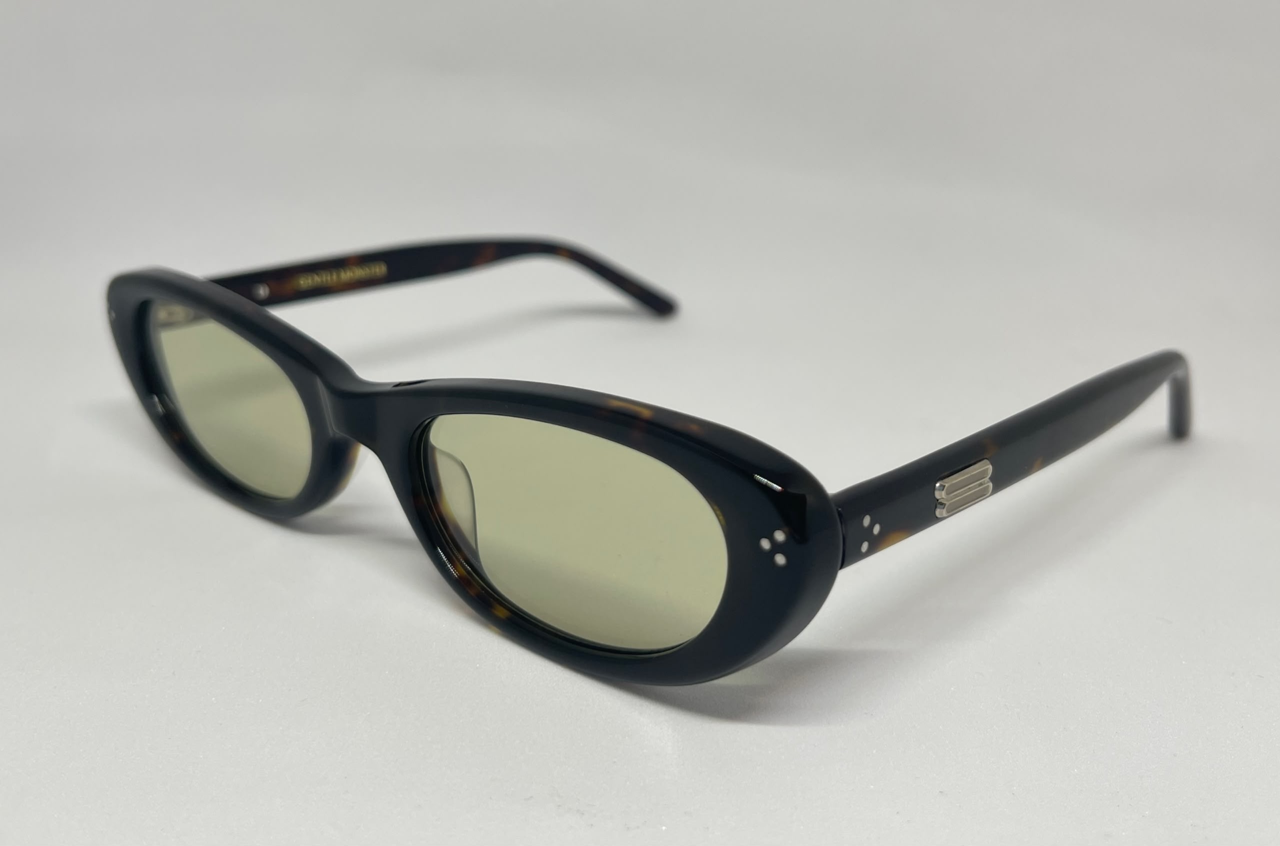 Gentle Monster Madlene Tortoises Frame | Light Green Lens