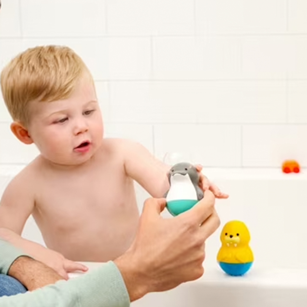 munchkin Arctic™ Walrus & Dolphin  Bath Toy