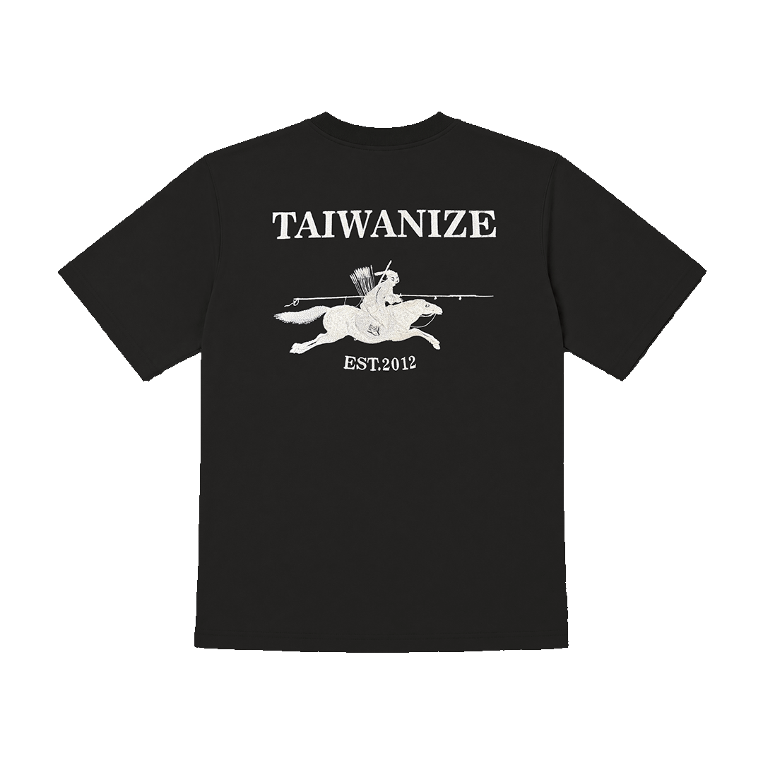 TAIWANIZE ECOLIZE 騎馬持矛圖背面大立體刺繡 BOXY T恤