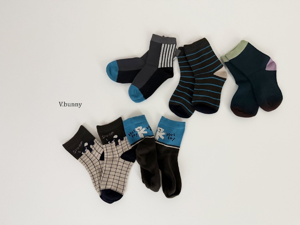 正韓秋Vbunny 復古咖色襪(五入)