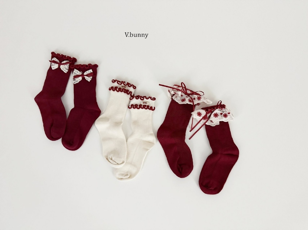 正韓秋Vbunny 甜美紅捲捲襪(三入)