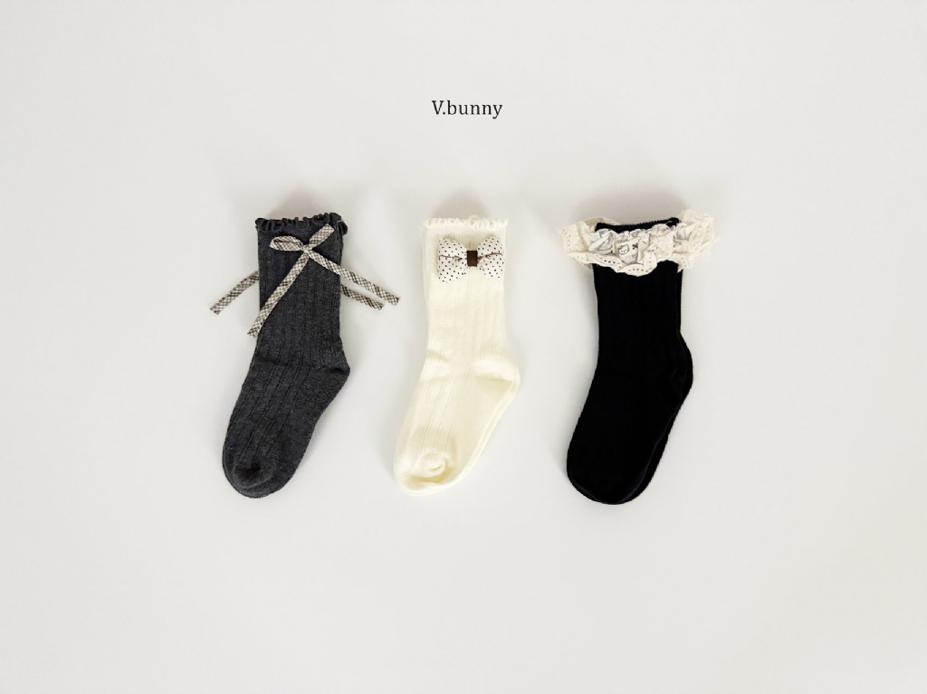 正韓秋Vbunny 波點立體蝴蝶結襪(三入)