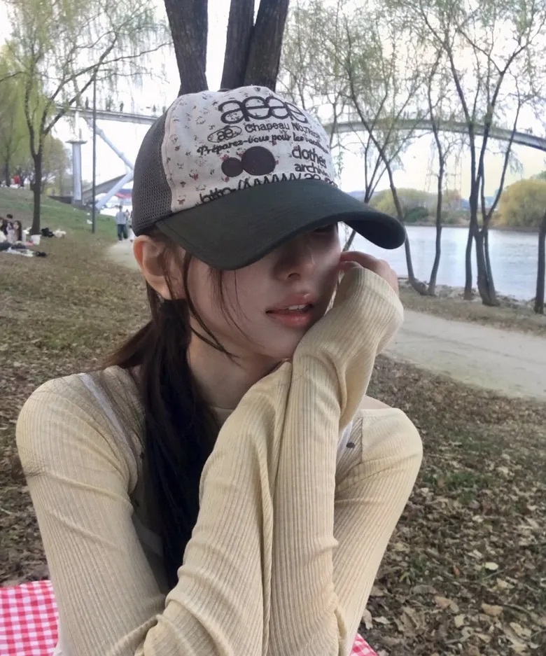 🇰🇷 aeae WEB LOGO FLOWER MESH CAP 小碎花 花卉 刺繡 拼接 網眼 透氣 棒球帽 / 現貨