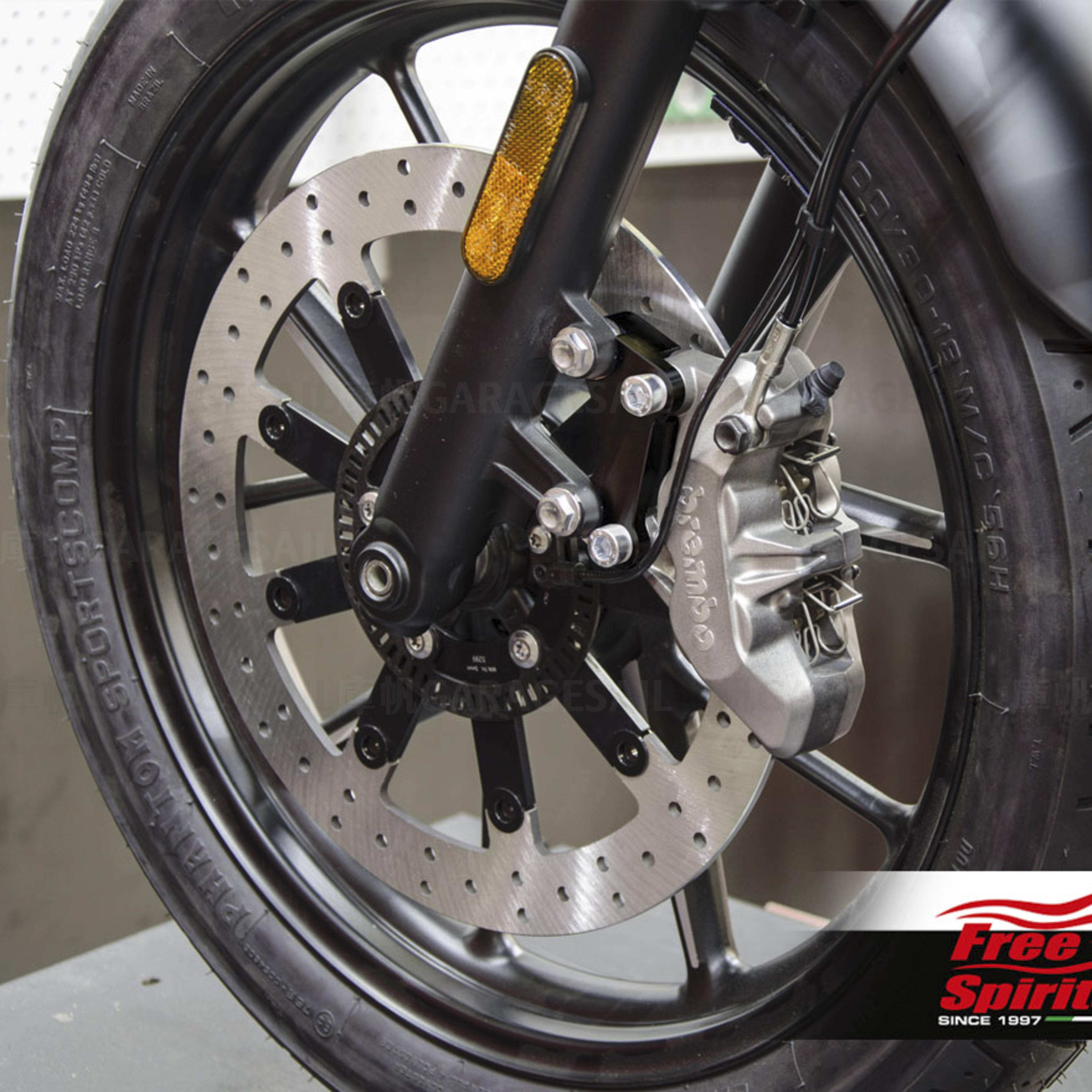 Free Spirits Bolt-in Upgrade braking kit for Triumph Bobber, Street Scrambler & Bonneville T100 (4p. caliper & rotor diam. 340 mm)