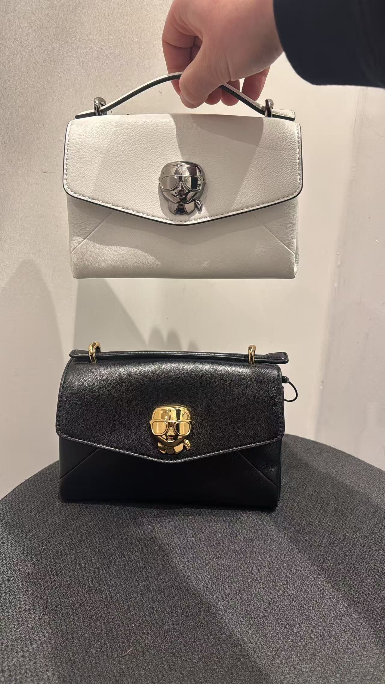 【預購】KARL LAGERFELD PARIS H0814151 Chantaye 斜背包