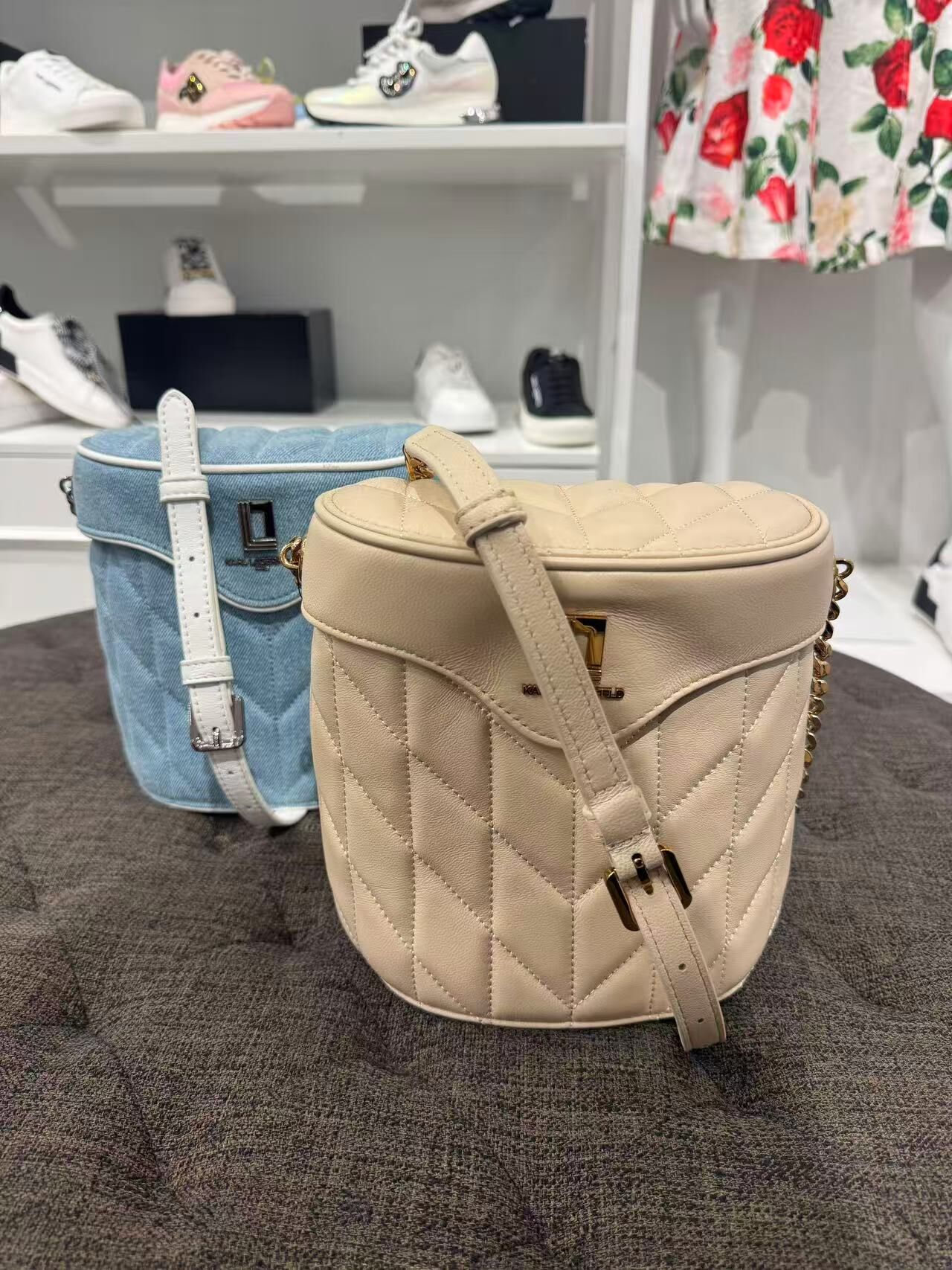 【預購】KARL LAGERFELD PARIS H0814156 Lafayette 水桶斜背包