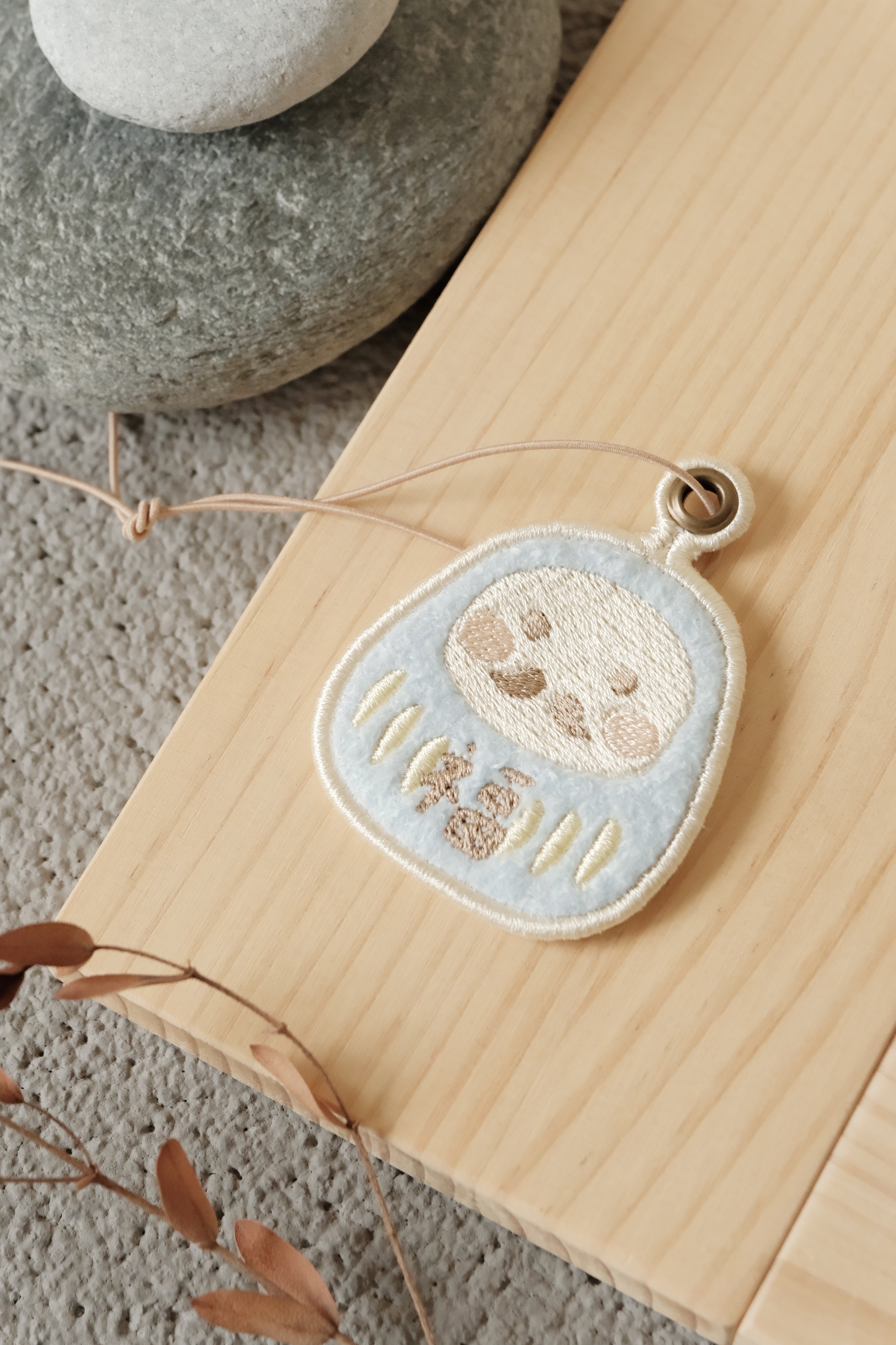 Hi Y.P store-迷你刺繡吊牌-獨家設計-達摩藍