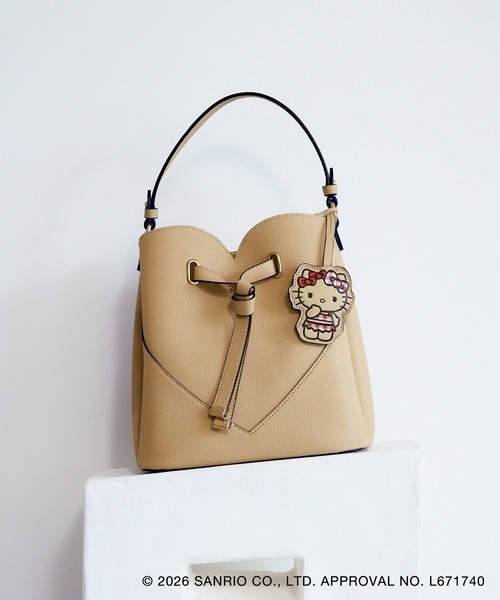 HELLO KITTY x VIS / Sunburn Design Hello Kitty Heart Cut Bag