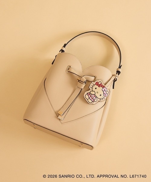 HELLO KITTY x VIS / Sunburn Design Hello Kitty Heart Cut Bag