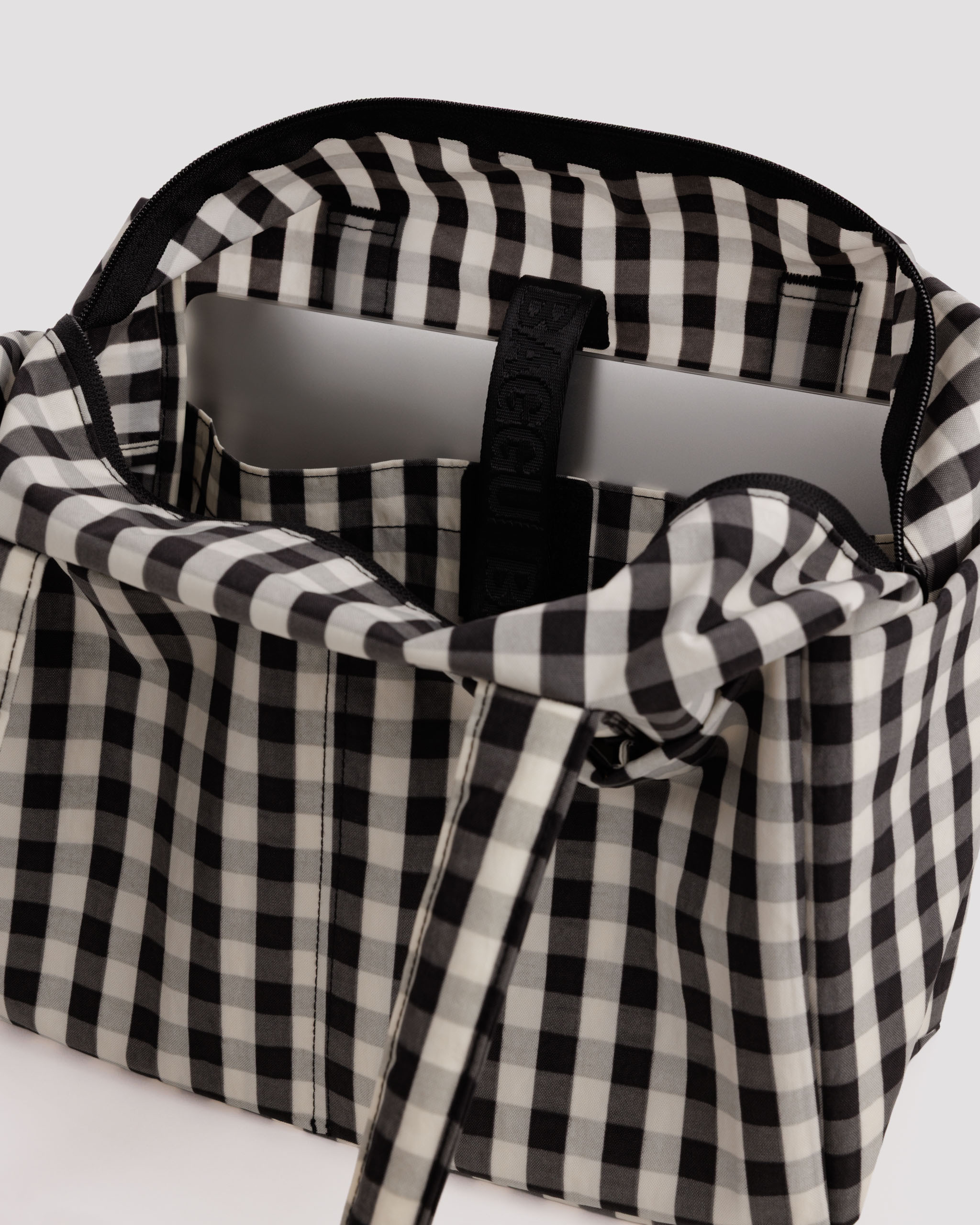 Everyday Cloud Bag - Black and Cream Gingham｜BAGGU