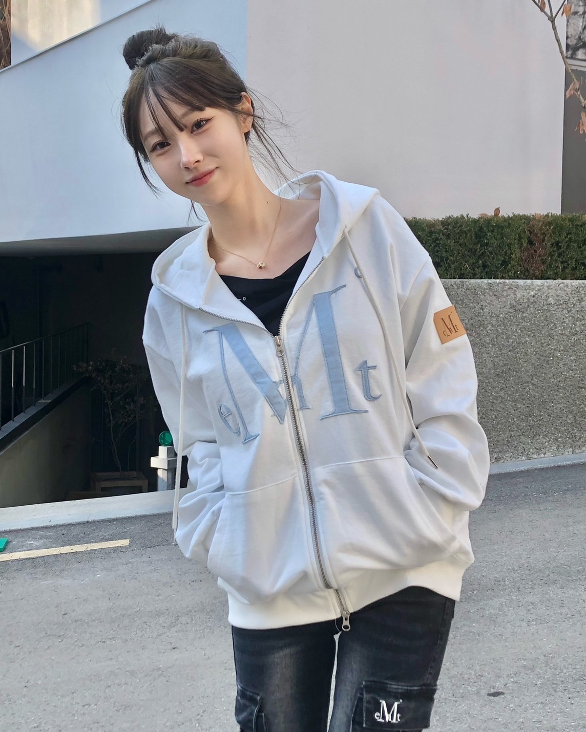 【OWN】Mucent 連帽 外套 長袖 拉鏈 棉質 單一尺寸 Oversize 不分男女 黑色 白色 灰色