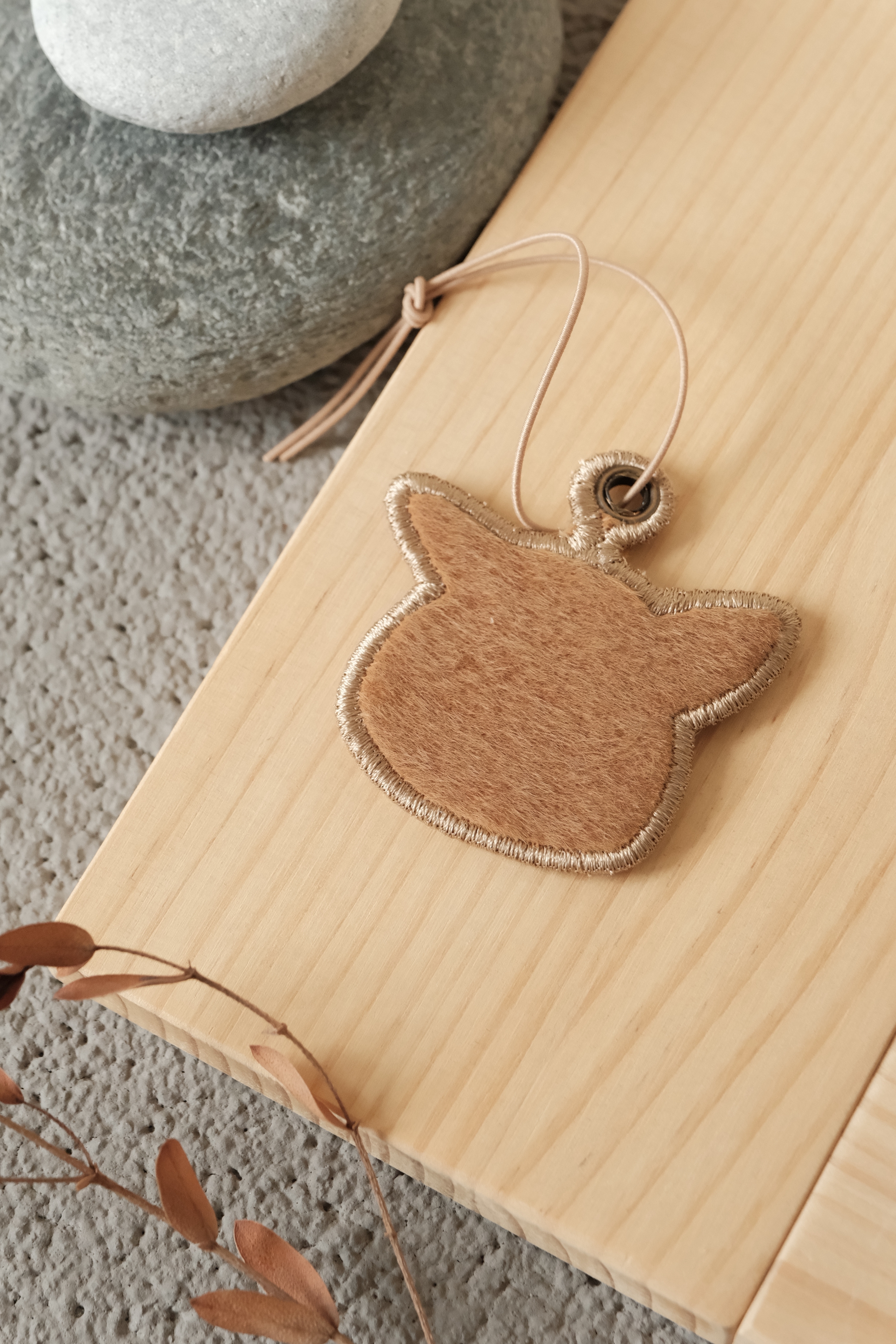 Hi Y.P store-迷你刺繡吊牌-獨家設計-柯基