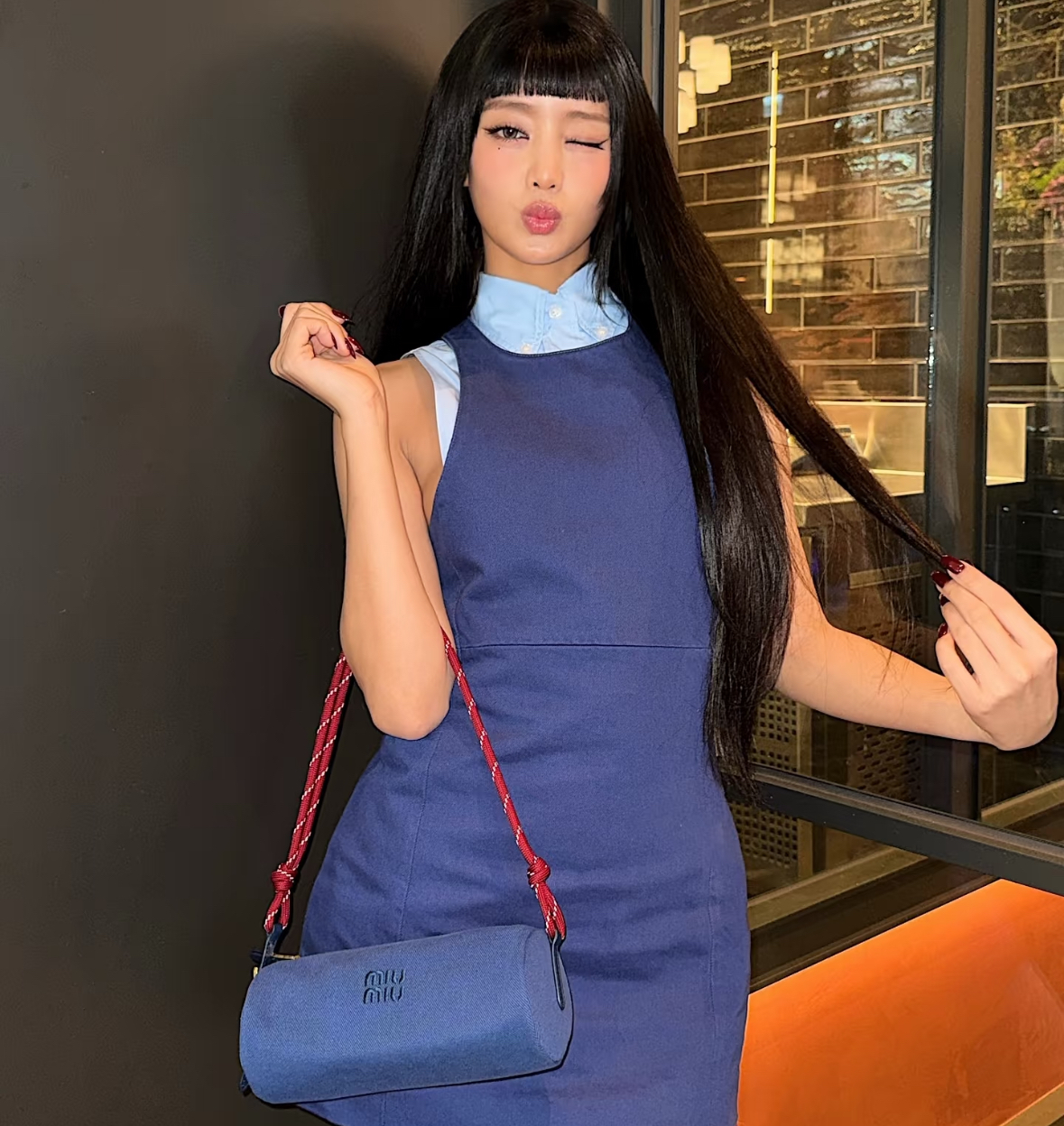 【2色入】Miu Miu Embroidered Logo Shoulder Bag 手袋