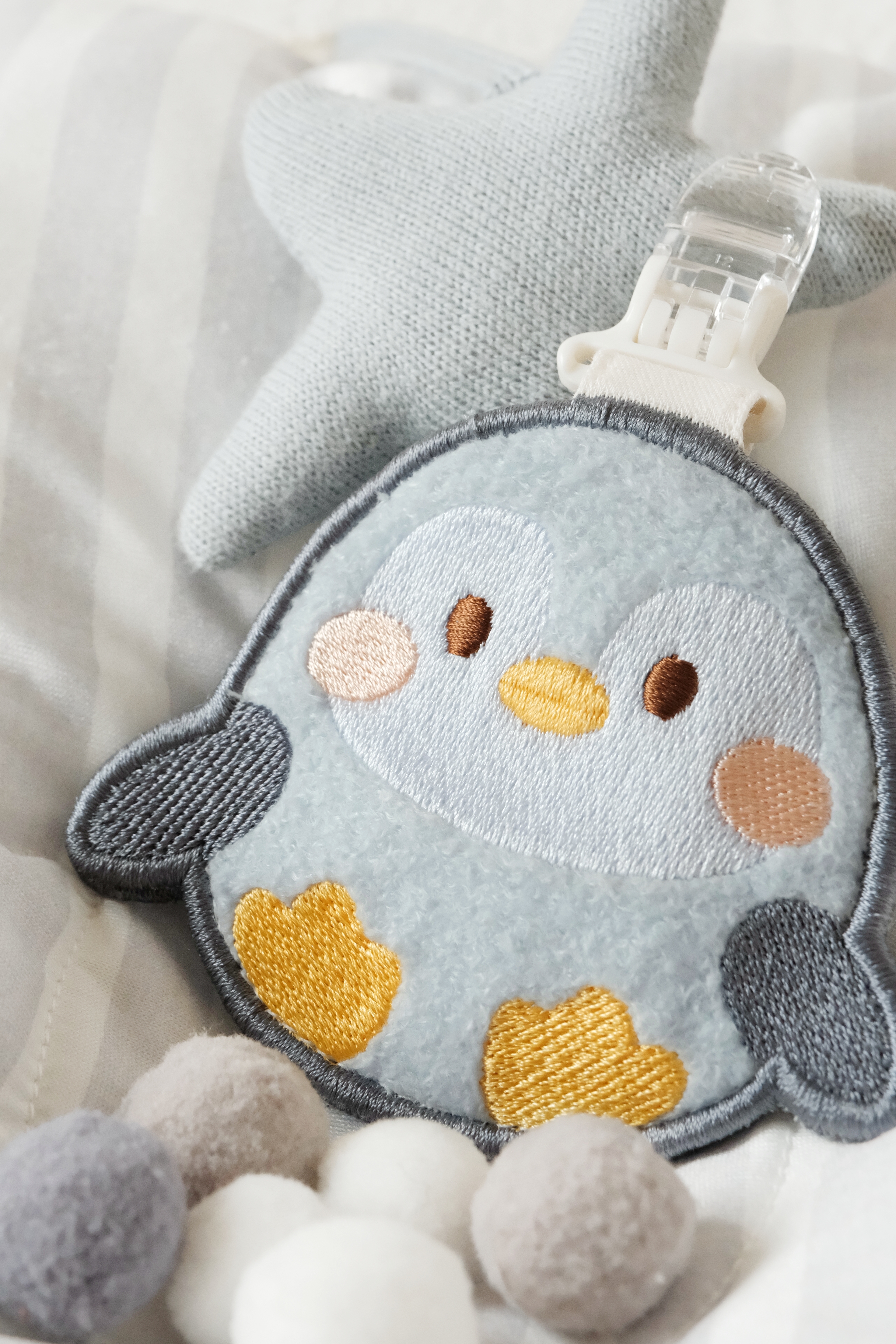 Hi Y.P store-刺繡平安符袋-獨家設計-企鵝