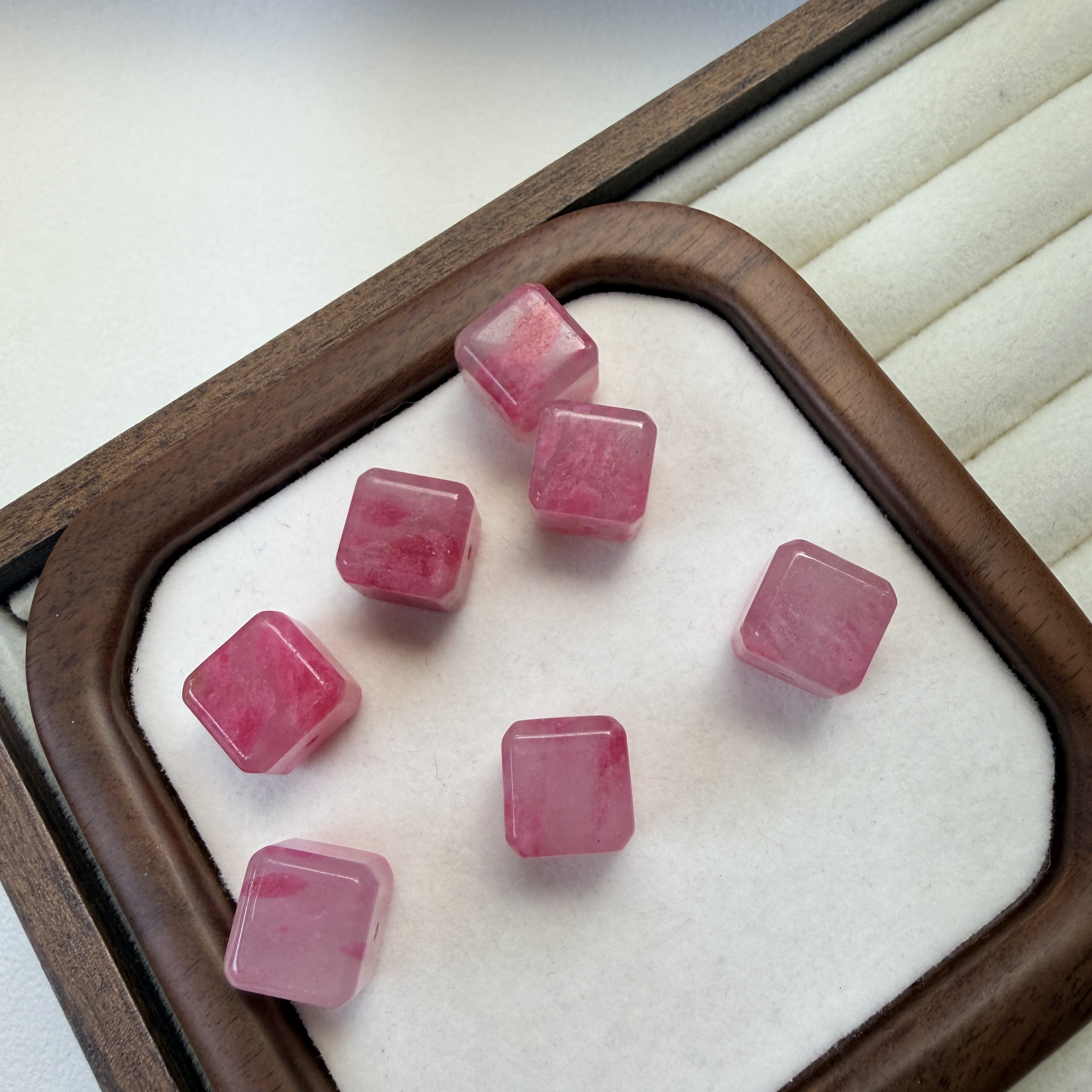 薔薇輝石