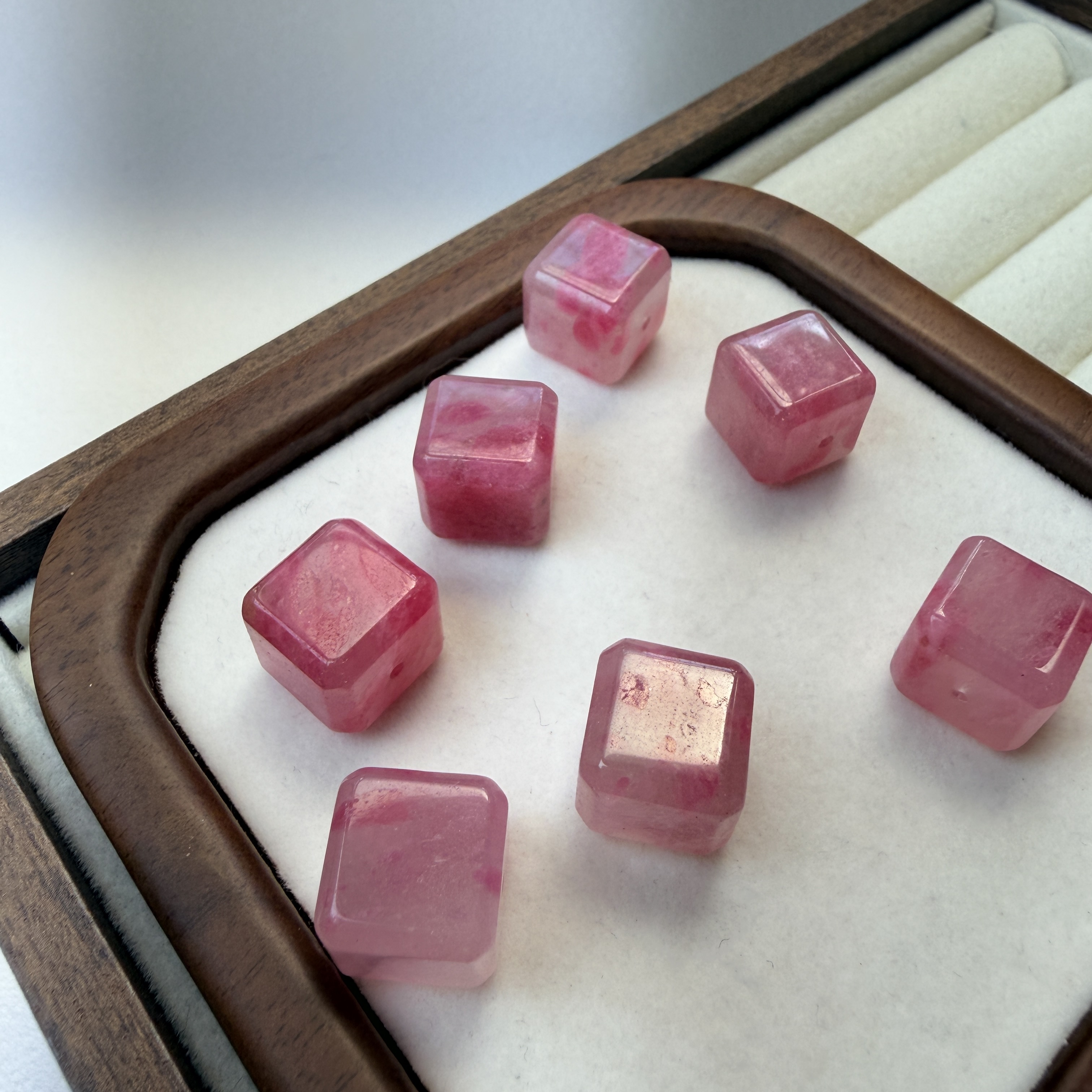 薔薇輝石