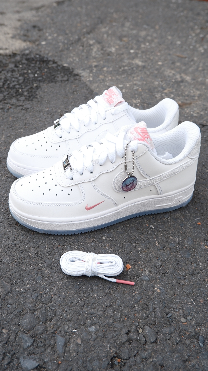 Nike W Air Force 1 Low「White Lotus」白粉 女鞋 小勾 果凍底 休閒鞋 IV4453-100