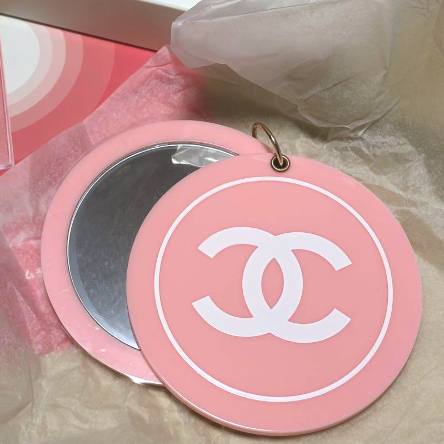 Chanel Beauty 活動限量贈品粉紅色雙 C 圓形手持鏡