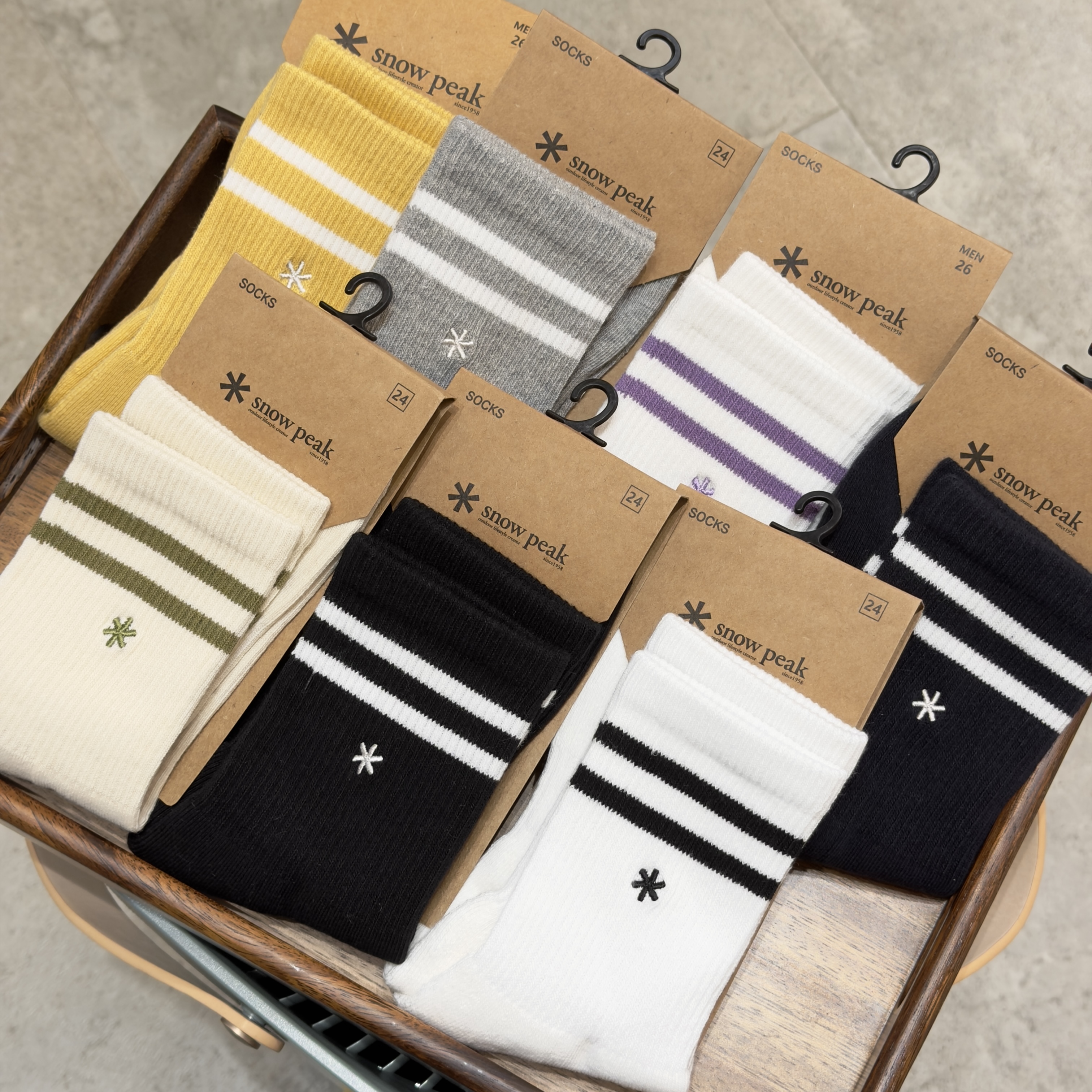 Snow Peak cool Asterisk Crew Socks 條紋logo 刺繡中筒襪 條紋襪 襪子 S25ZUFSO80｜S26ZUFSO80