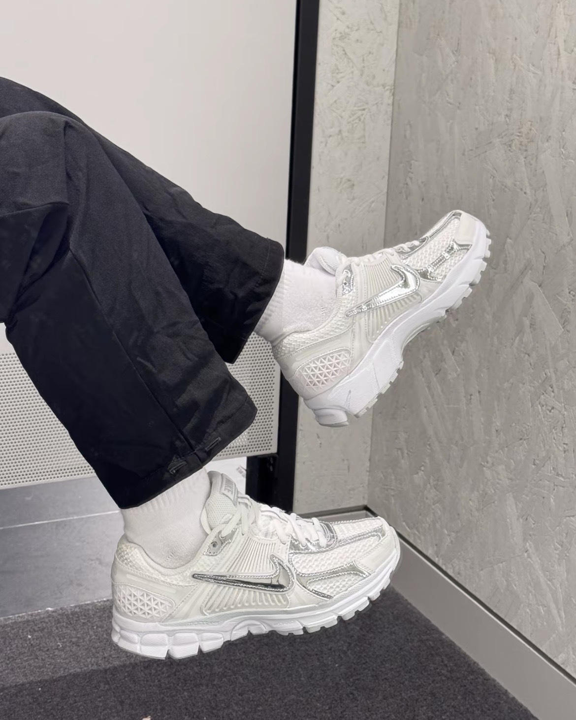 (預訂) Nike Zoom Vomero 5 - Chrome Toe