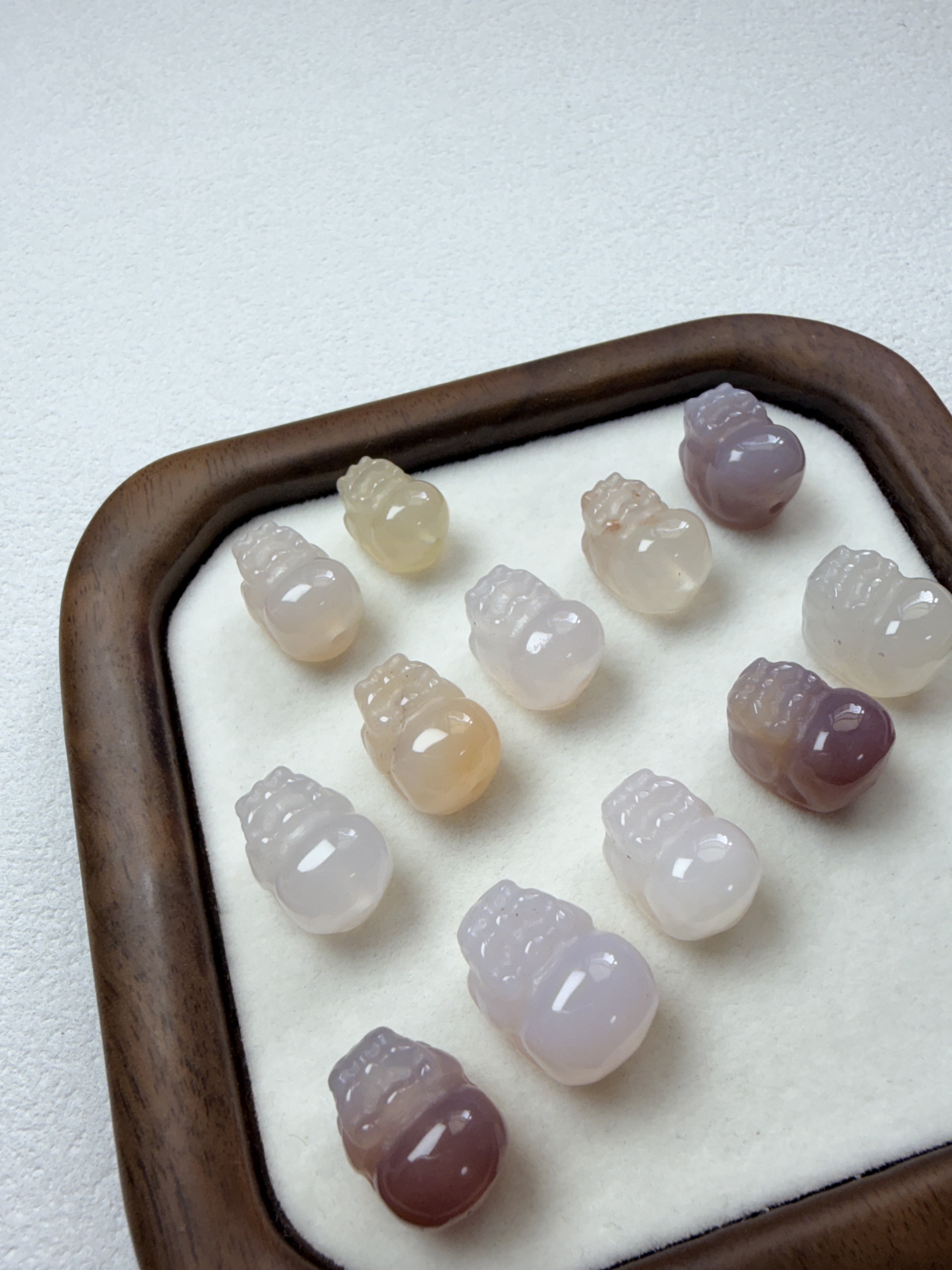 貔貅 玉白色瑪瑙雕刻件 DIY通孔 ｜平安 招財