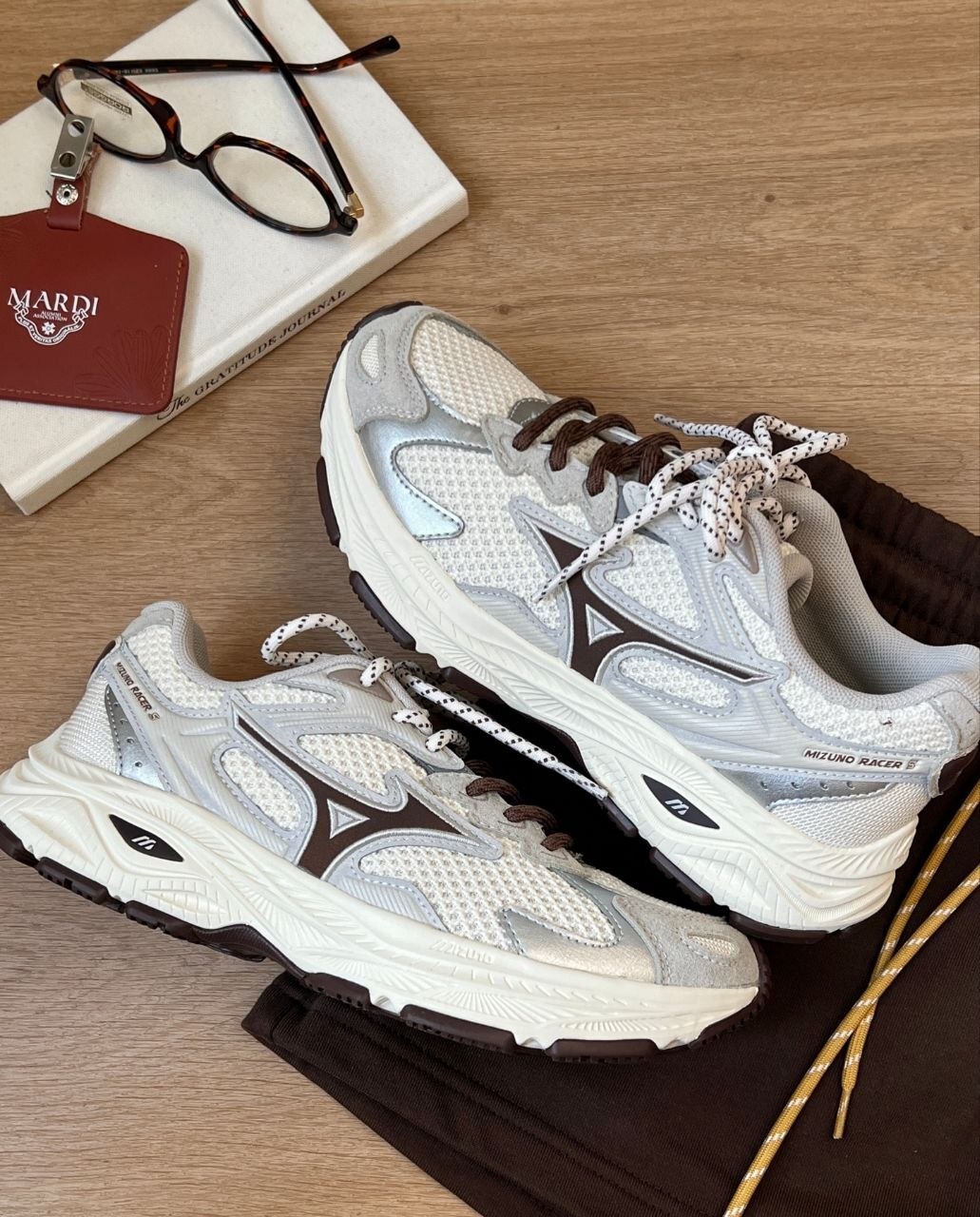 MIZUNO RACER S 美拉德 奶白啡 [限時預訂!]