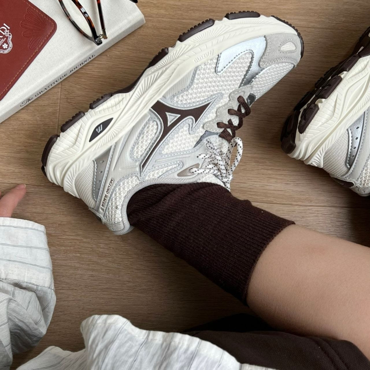 MIZUNO RACER S 美拉德 奶白啡 [限時預訂!]