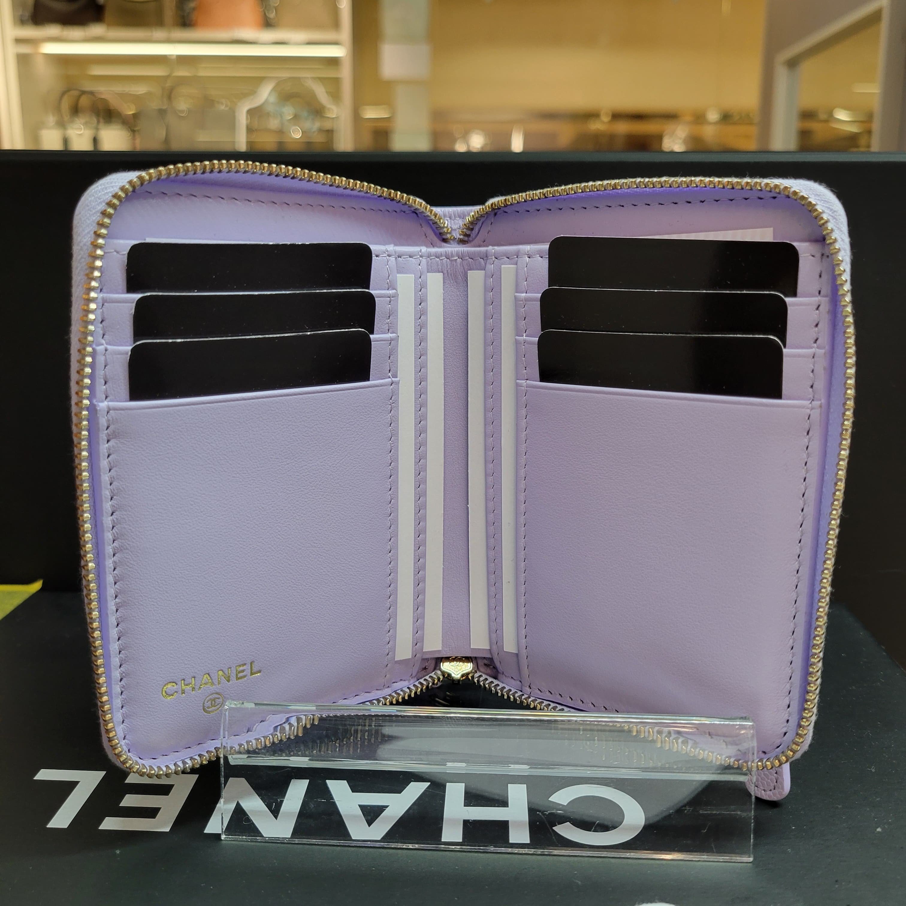 CHANEL AP4652 ZIPPED SHORT WALLET LAVENDER/GOLD