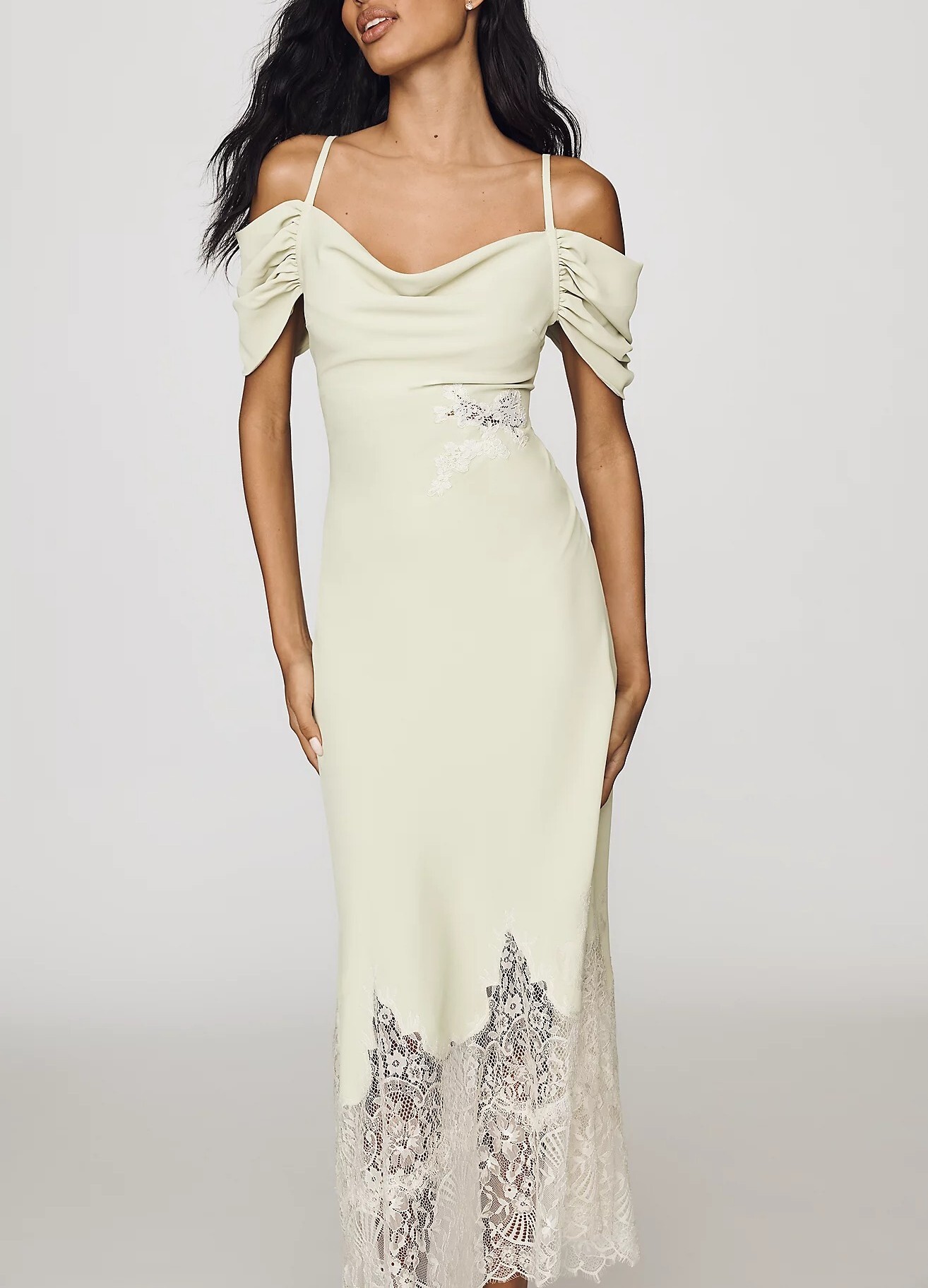 Soft Green美國霧緞面蕾絲露肩袖Midi Dress