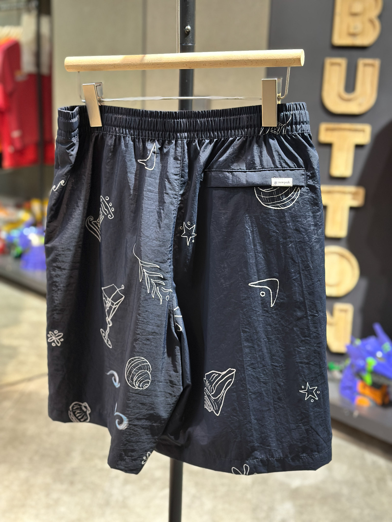 【零碼折扣】Snow Peak X HERSHY Graphic Short 聯名 夏日風情海邊 海灘褲 短褲 S25MMWSP36