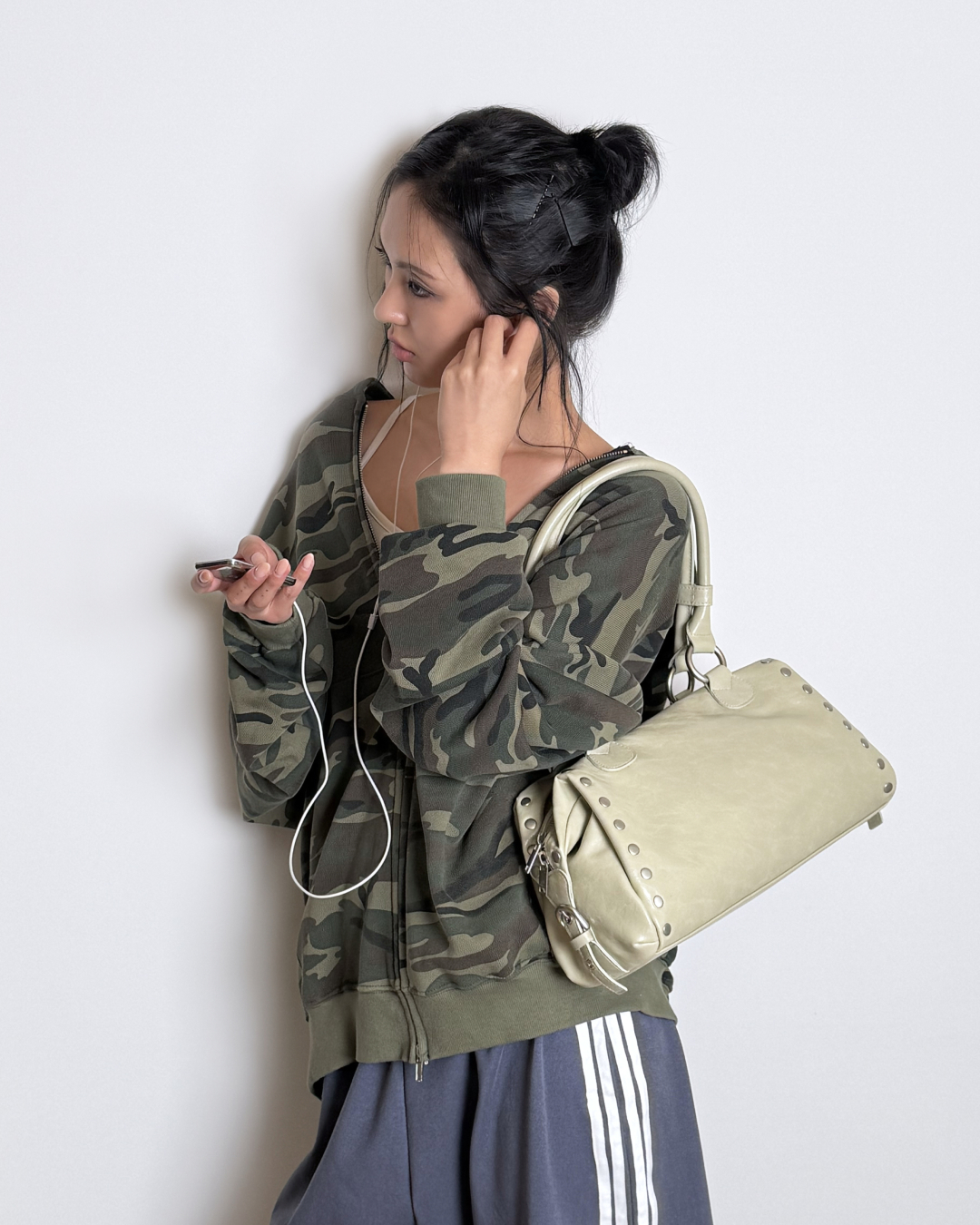 STAND OIL Zuni Bag Stud