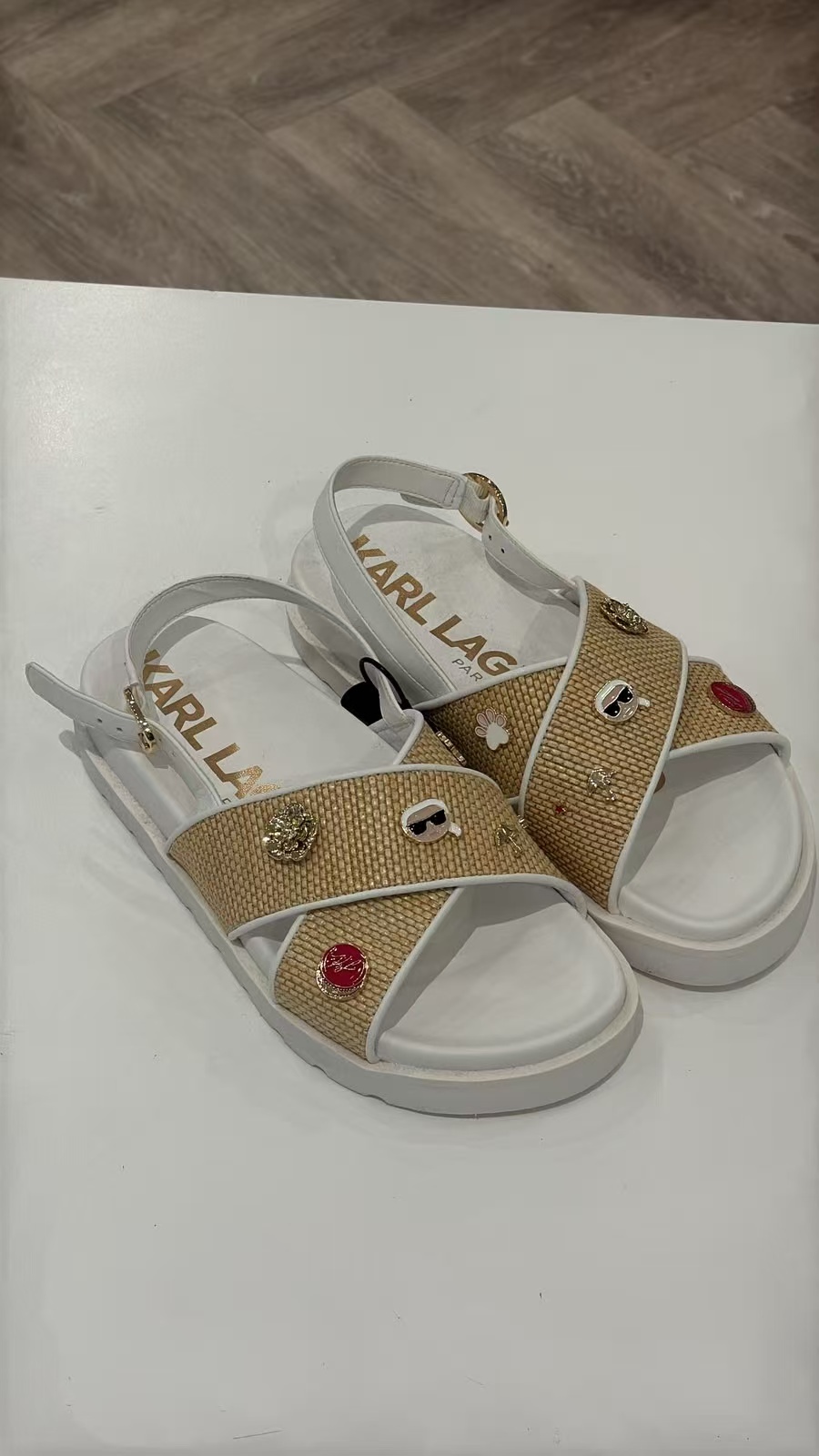 【預購】KARL LAGERFELD PARIS H0815104 女裝涼拖