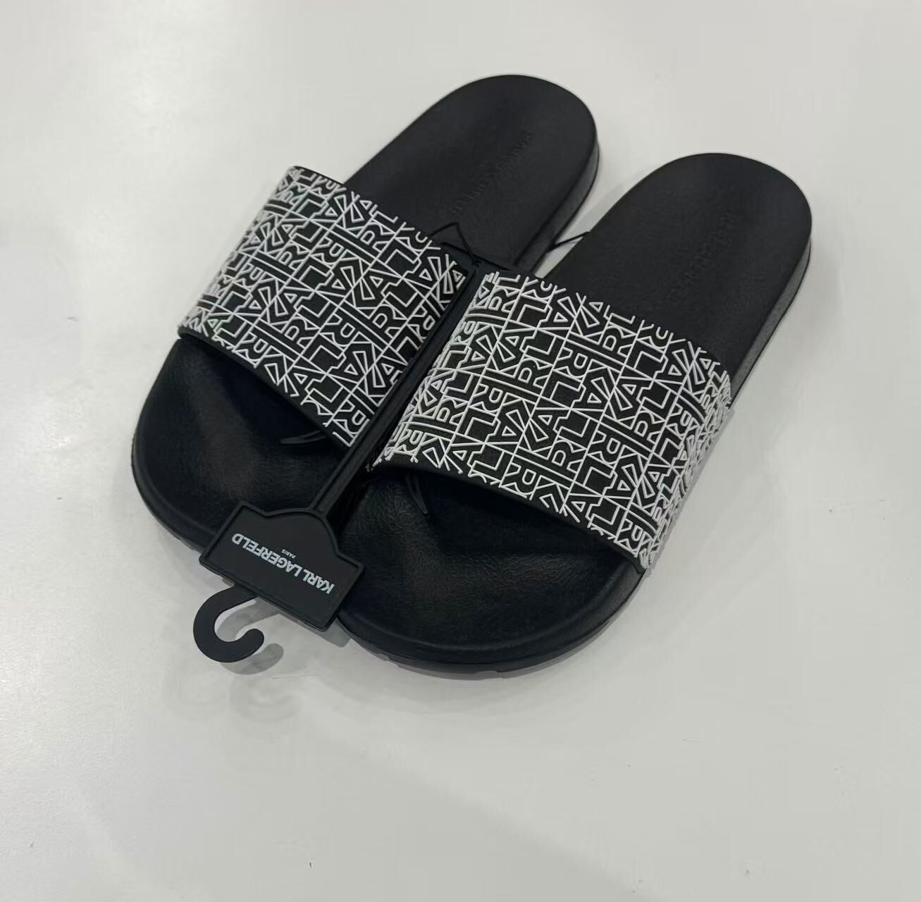 【預購】KARL LAGERFELD PARIS H0815106 Block 男裝涼拖 (黑色)